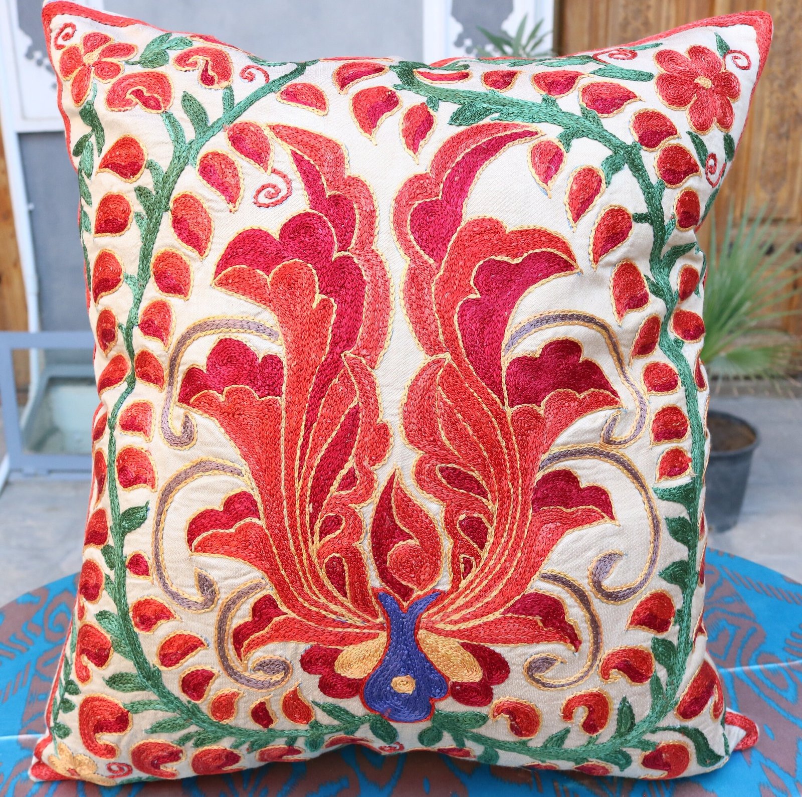 Hand made embroidery pillow cover, Uzbek hand made silk on silk suzani pillow case, Decorative cushion cover