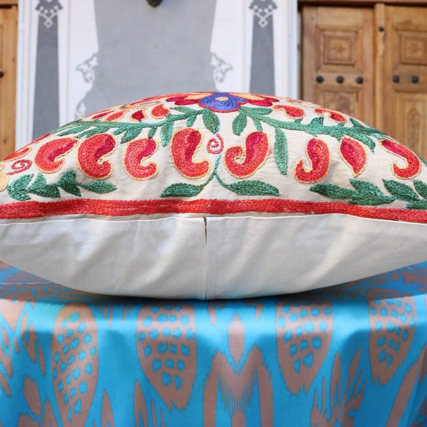 Hand made embroidery pillow cover, Uzbek hand made silk on silk suzani pillow case, Decorative cushion cover