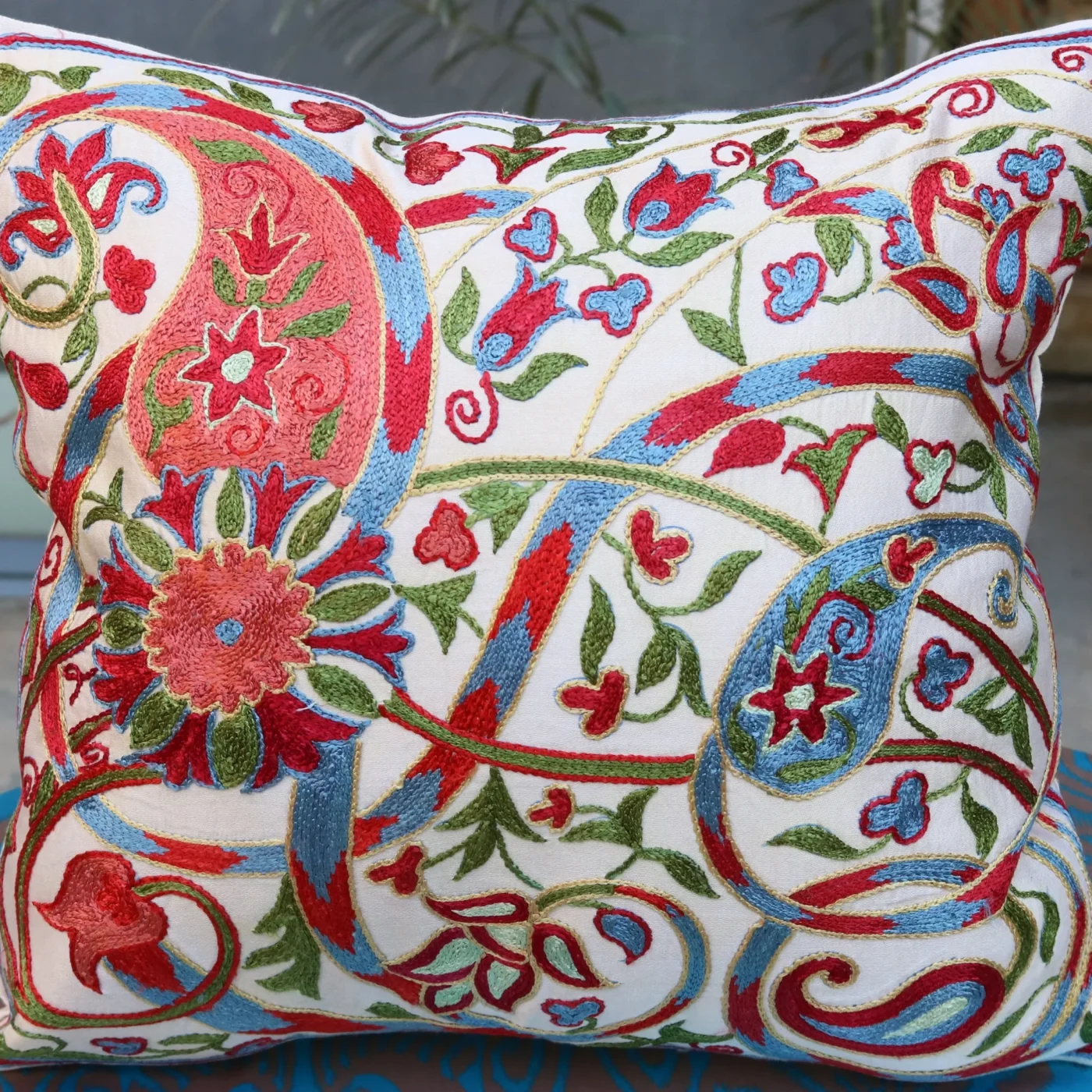 Hand made embroidery pillow cover, Uzbek hand made silk on silk suzani pillow case, Decorative cushion cover