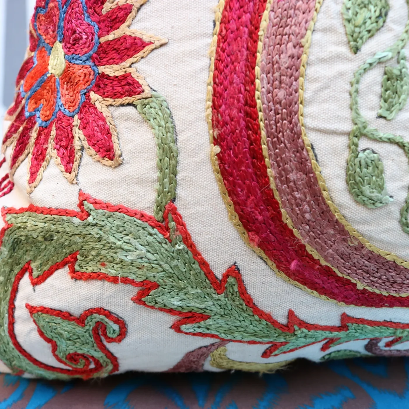 Hand made embroidery pillow cover, Uzbek hand made silk on cotton suzani pillow case, Decorative cushion cover