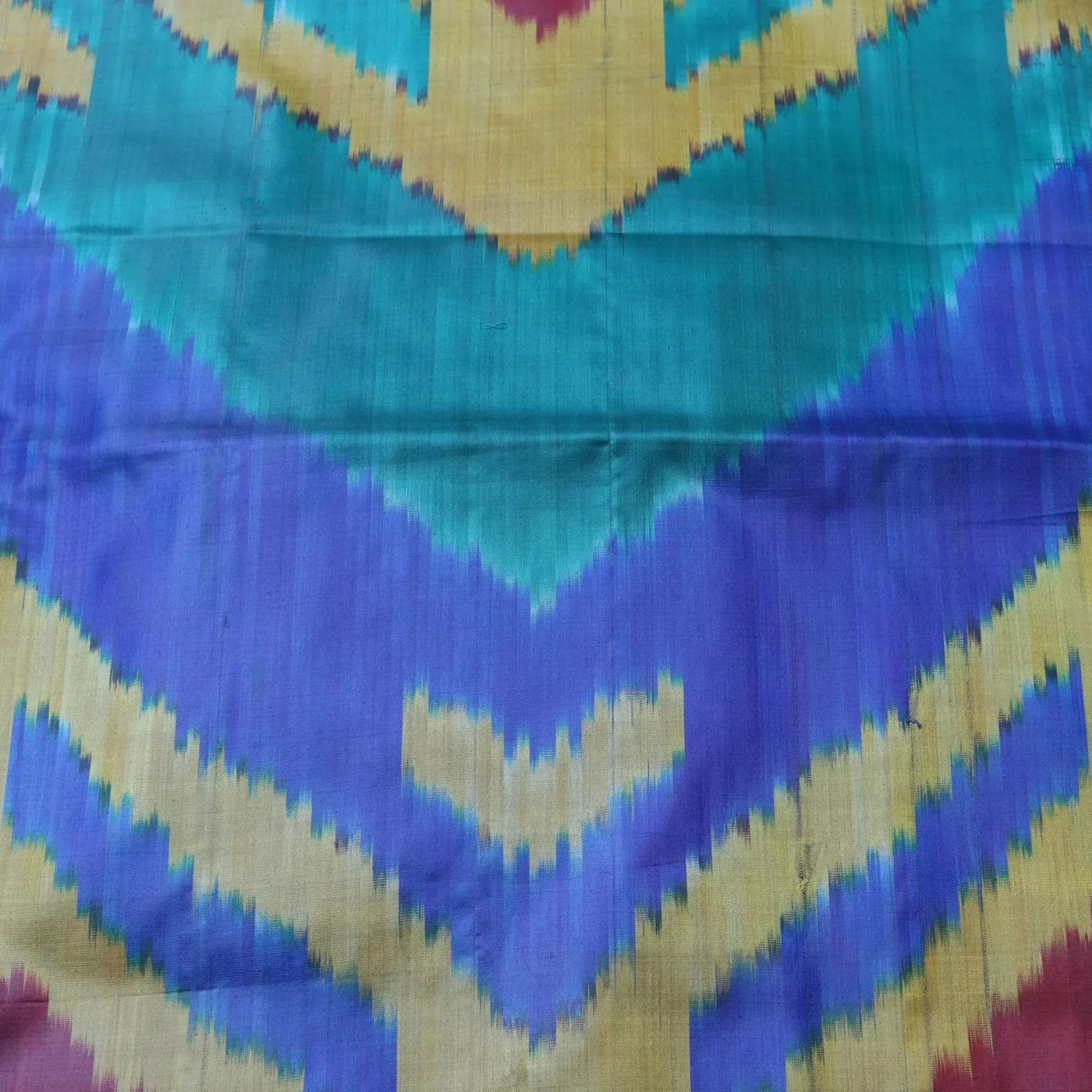 il_fullxfull.2587453175_f8kx Uzbek handmade, handwoven, hand-dyed, natural 100% Silk ikat fabric.