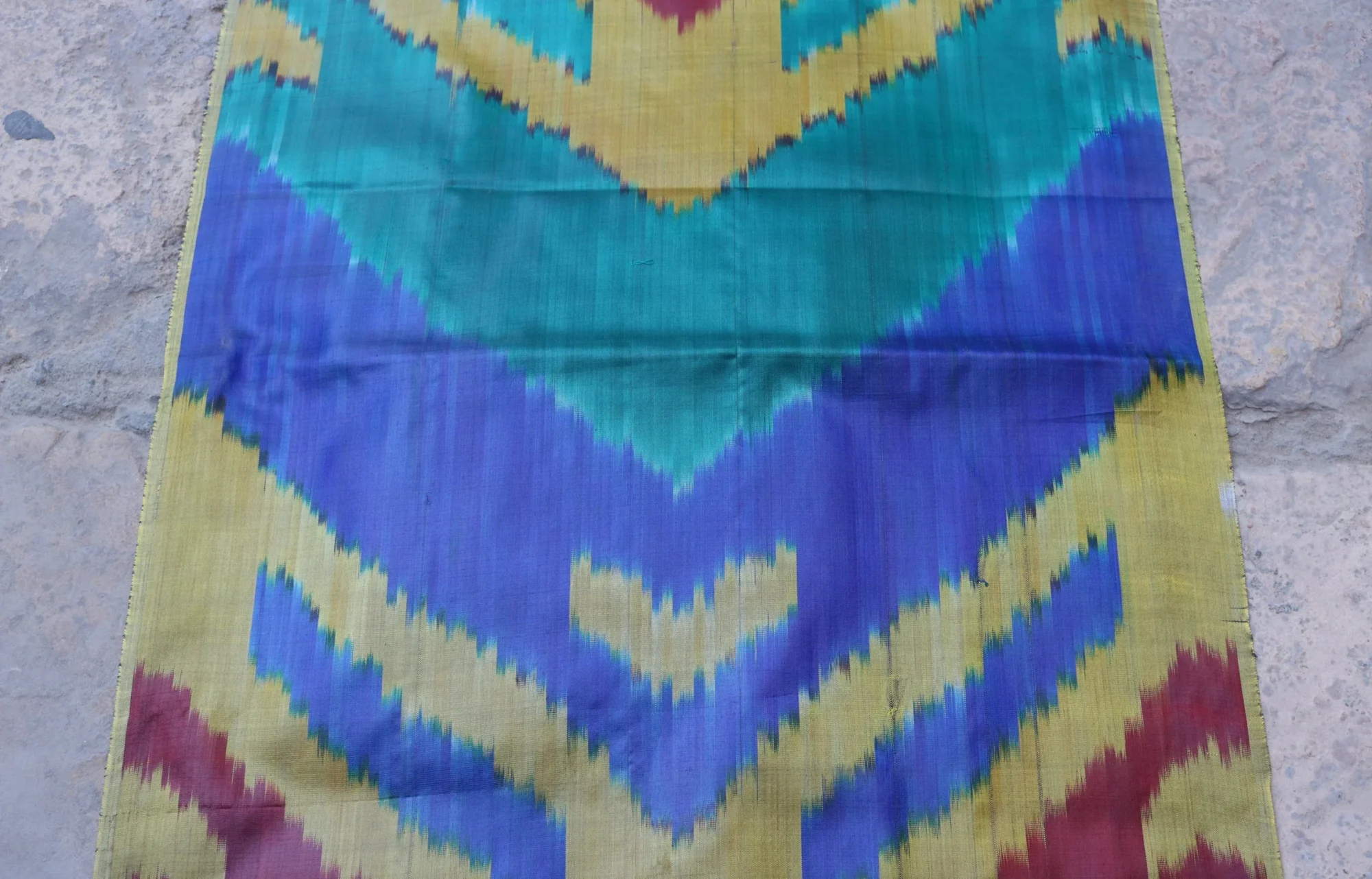 il_fullxfull.2587453175_f8kx Uzbek handmade, handwoven, hand-dyed, natural 100% Silk ikat fabric.