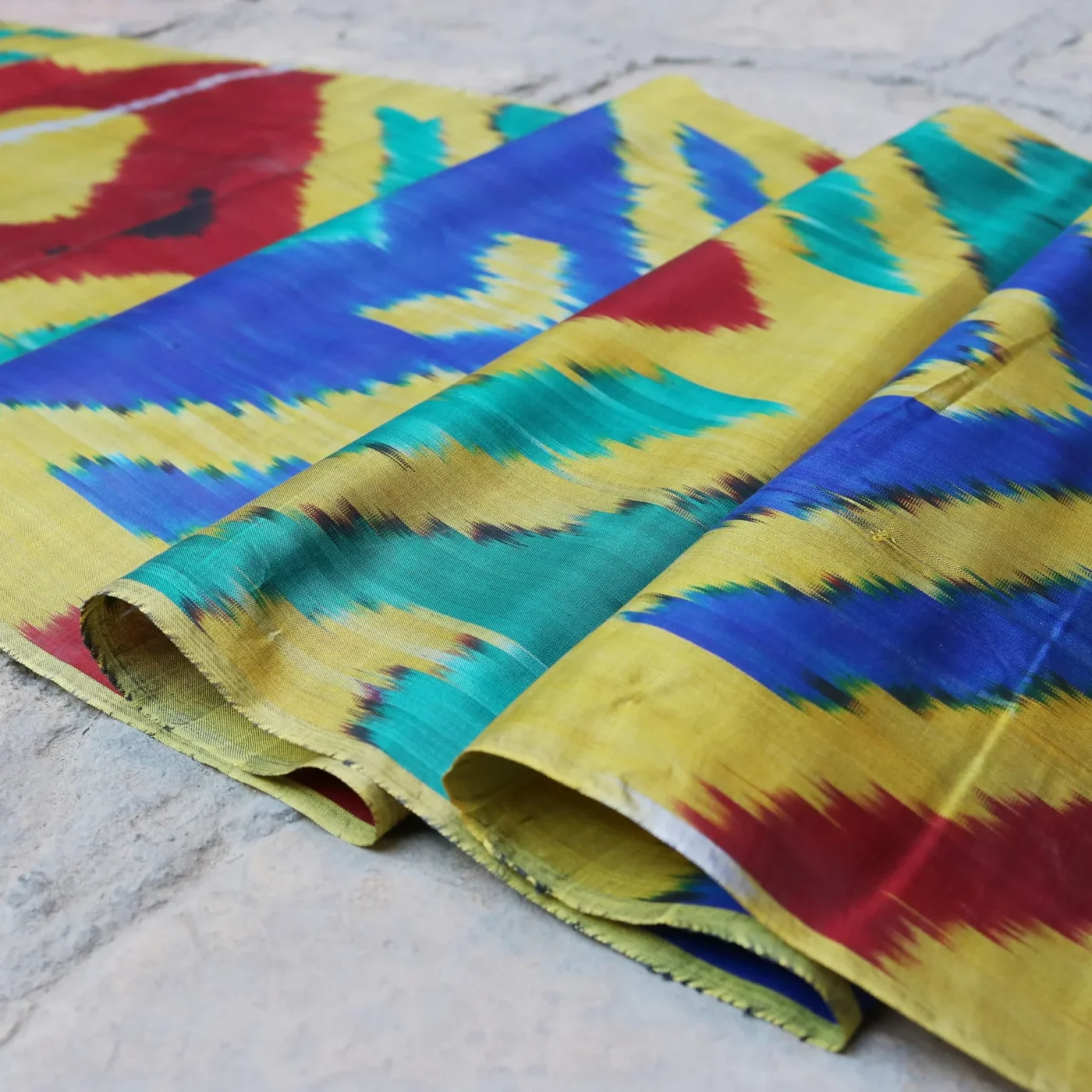 il_fullxfull.2587457103_8fzh Uzbek handmade, handwoven, hand-dyed, natural 100% Silk ikat fabric.