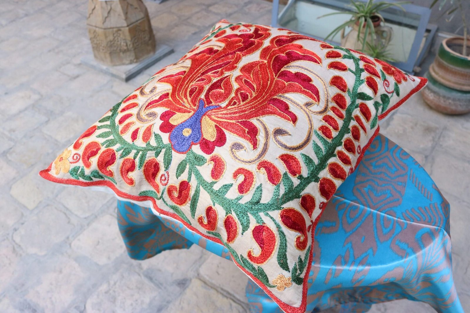 Hand made embroidery pillow cover, Uzbek hand made silk on silk suzani pillow case, Decorative cushion cover
