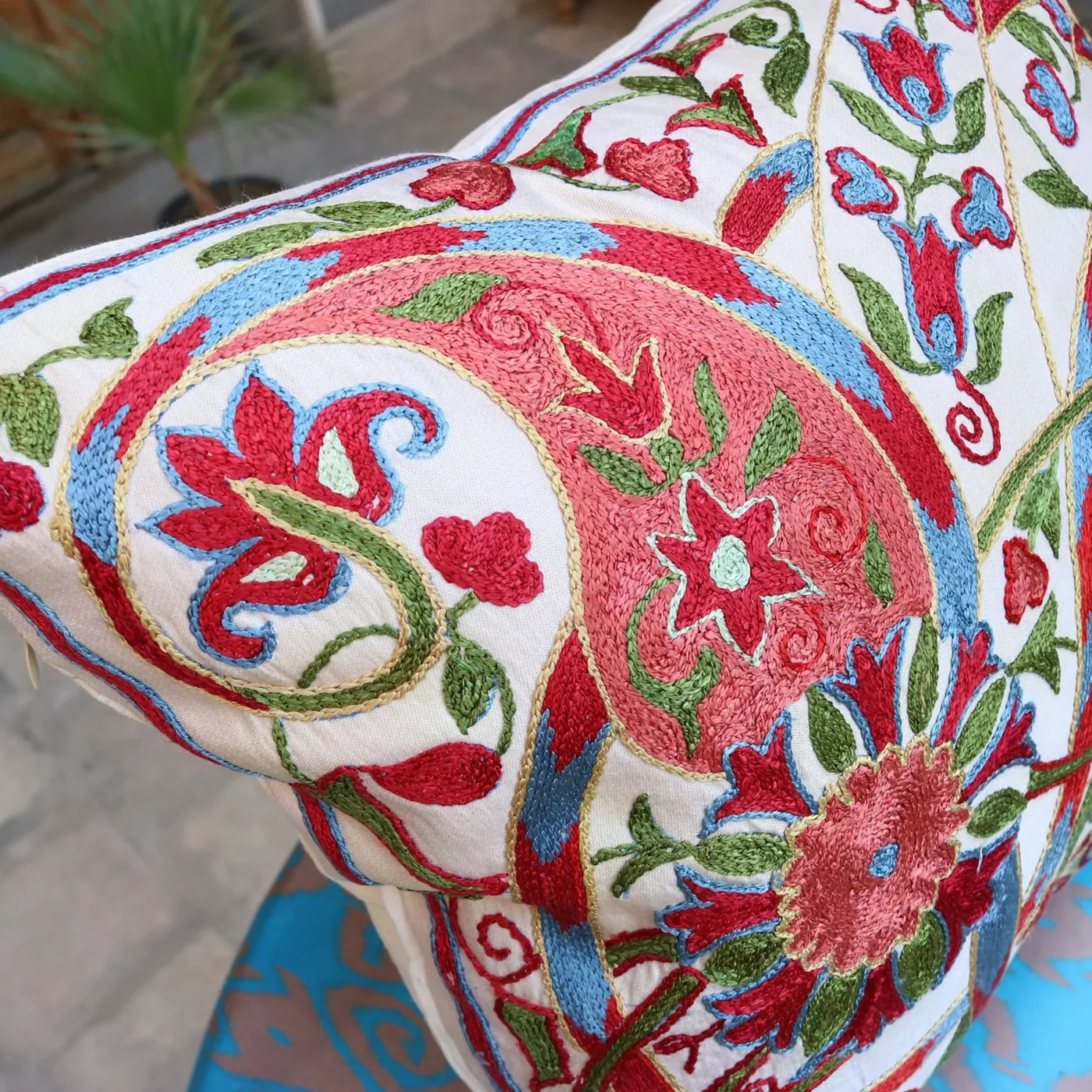 Hand made embroidery pillow cover, Uzbek hand made silk on silk suzani pillow case, Decorative cushion cover