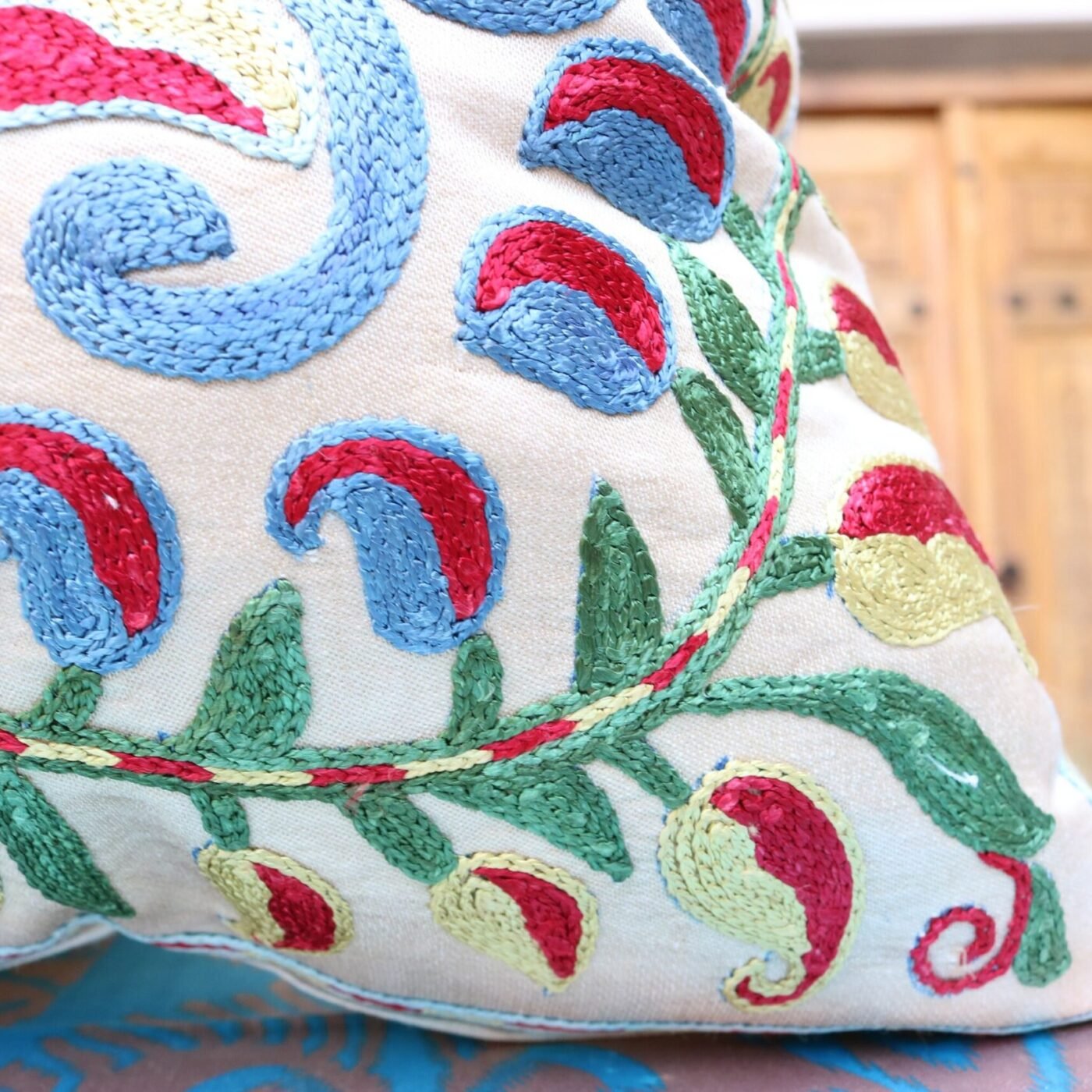 Hand made embroidery pillow cover, Uzbek hand made silk on silk suzani pillow case, Decorative cushion cover