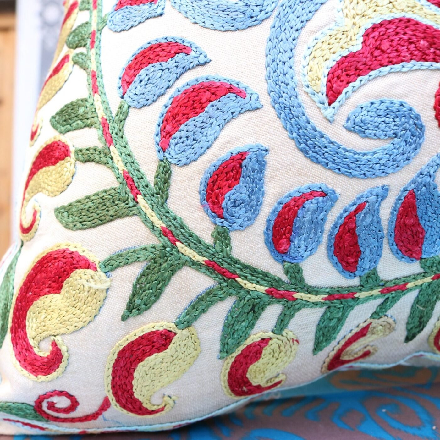 Hand made embroidery pillow cover, Uzbek hand made silk on silk suzani pillow case, Decorative cushion cover