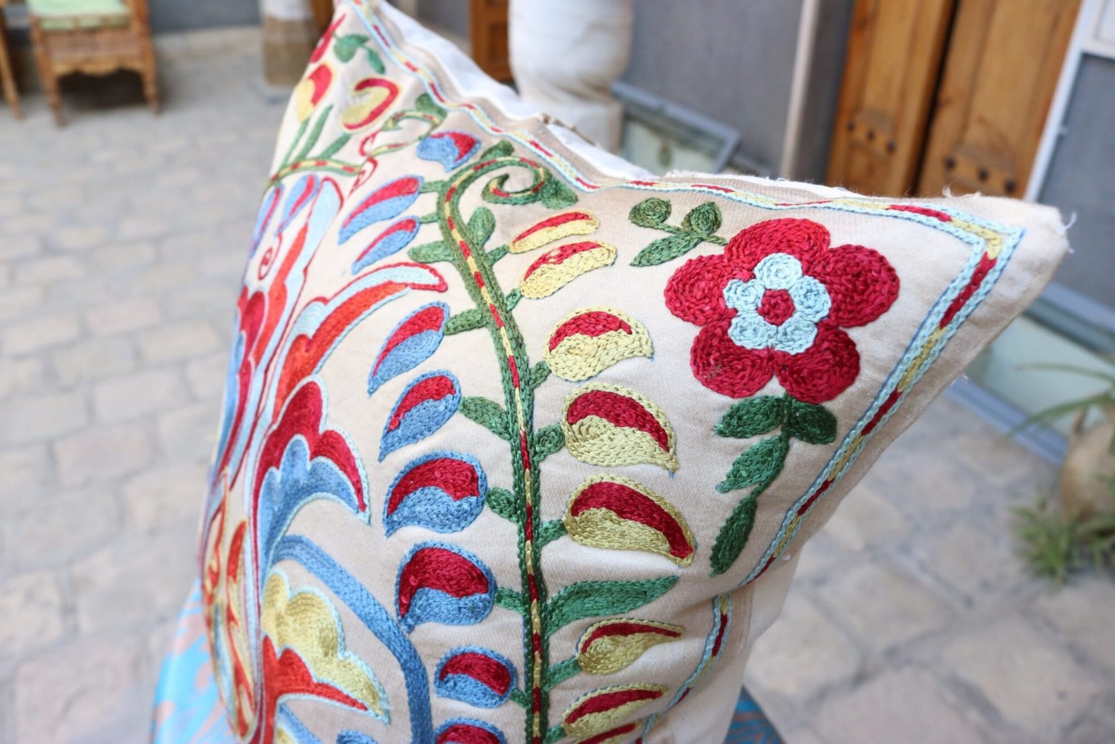 Hand made embroidery pillow cover, Uzbek hand made silk on silk suzani pillow case, Decorative cushion cover