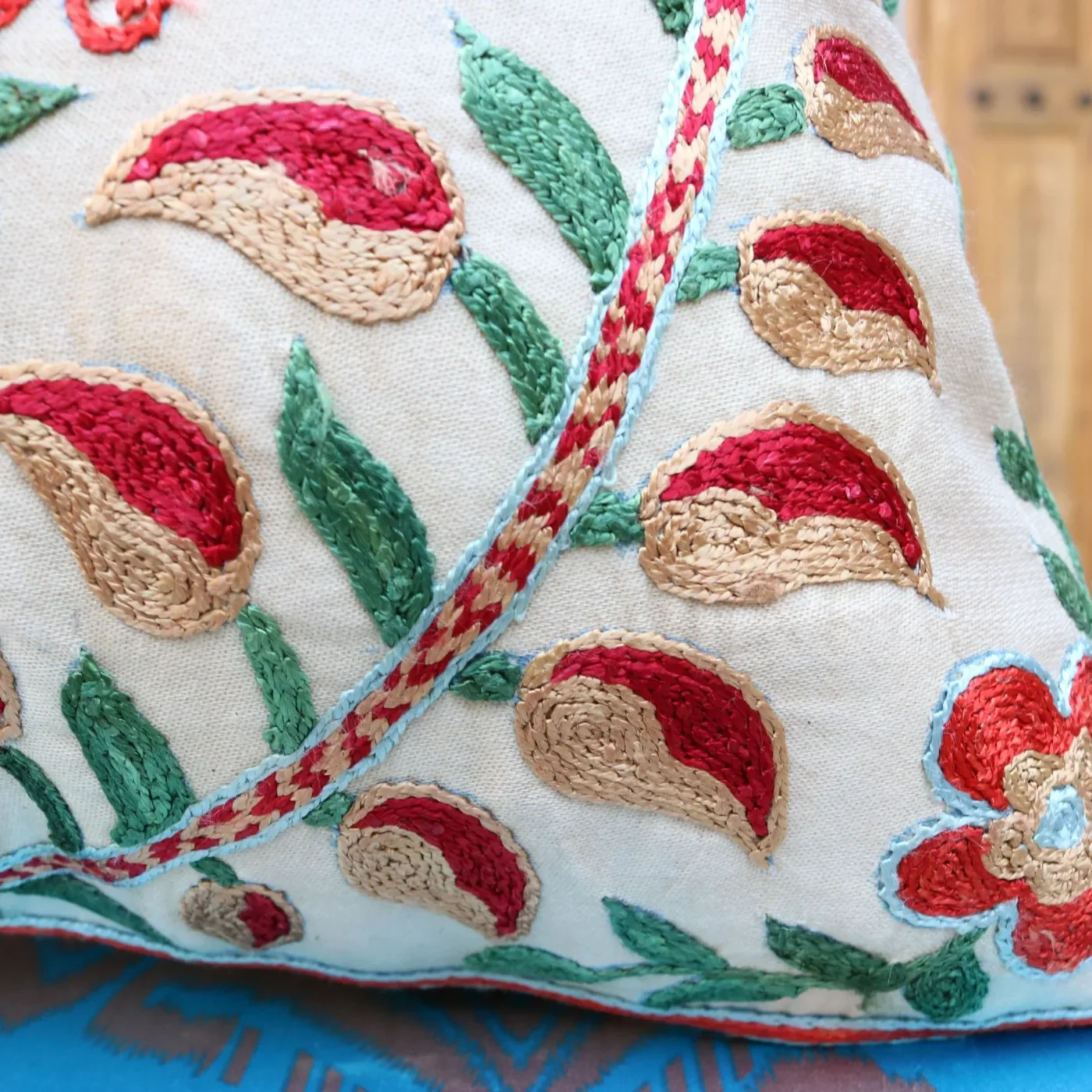 Hand made embroidery pillow cover, Uzbek hand made silk on silk suzani pillow case, Decorative cushion cover