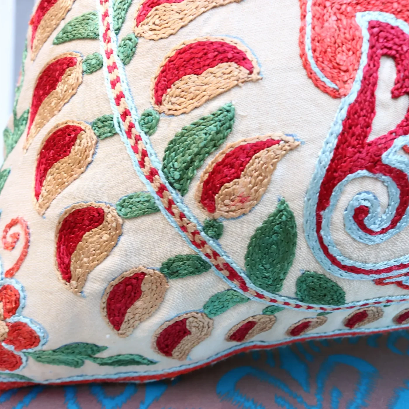 Hand made embroidery pillow cover, Uzbek hand made silk on silk suzani pillow case, Decorative cushion cover