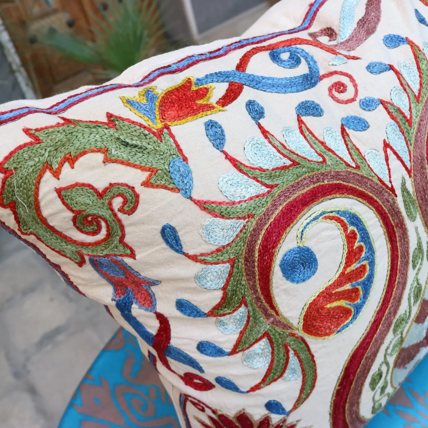 Hand made embroidery pillow cover, Uzbek hand made silk on cotton suzani pillow case, Decorative cushion cover