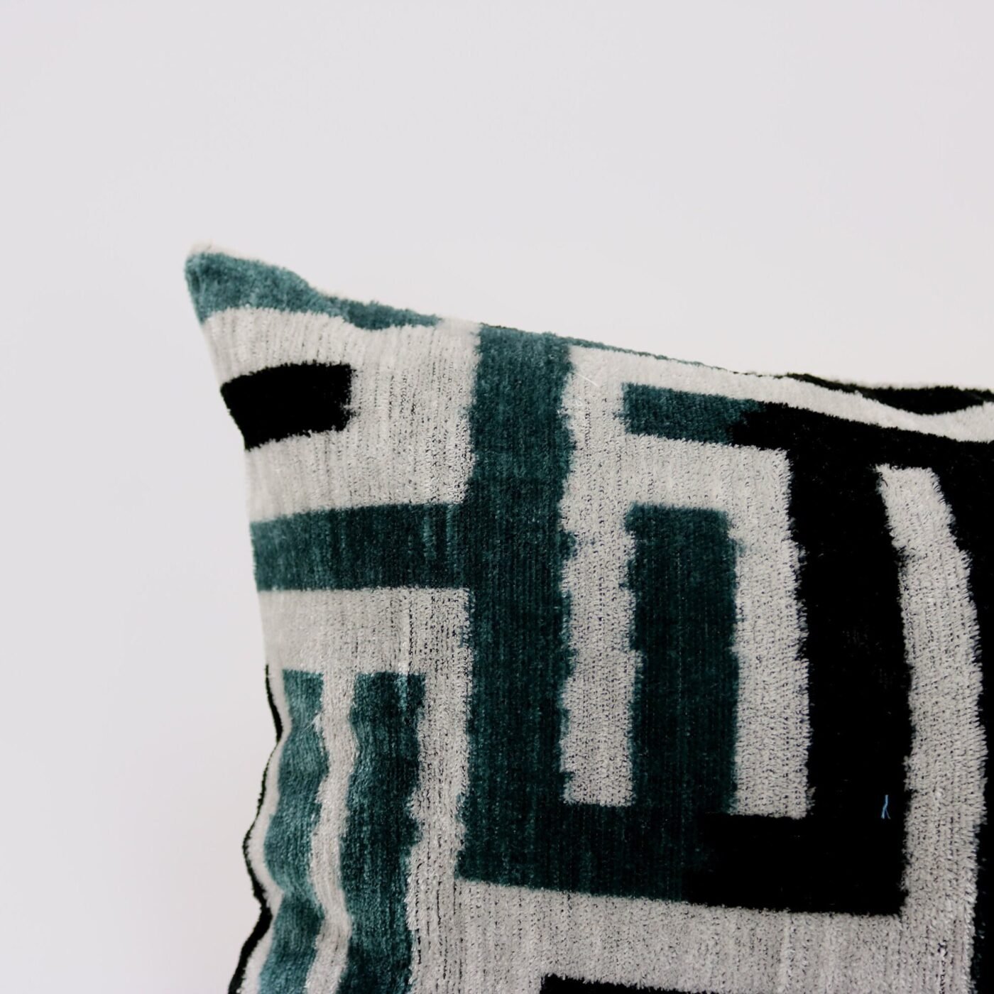 Velvet ikat pillow, Velvet Ikat cushion, Pillow cover, Decorative pillow, Handmade pillow, Throw pillow, Velvet pillow, Home Decor Cushion