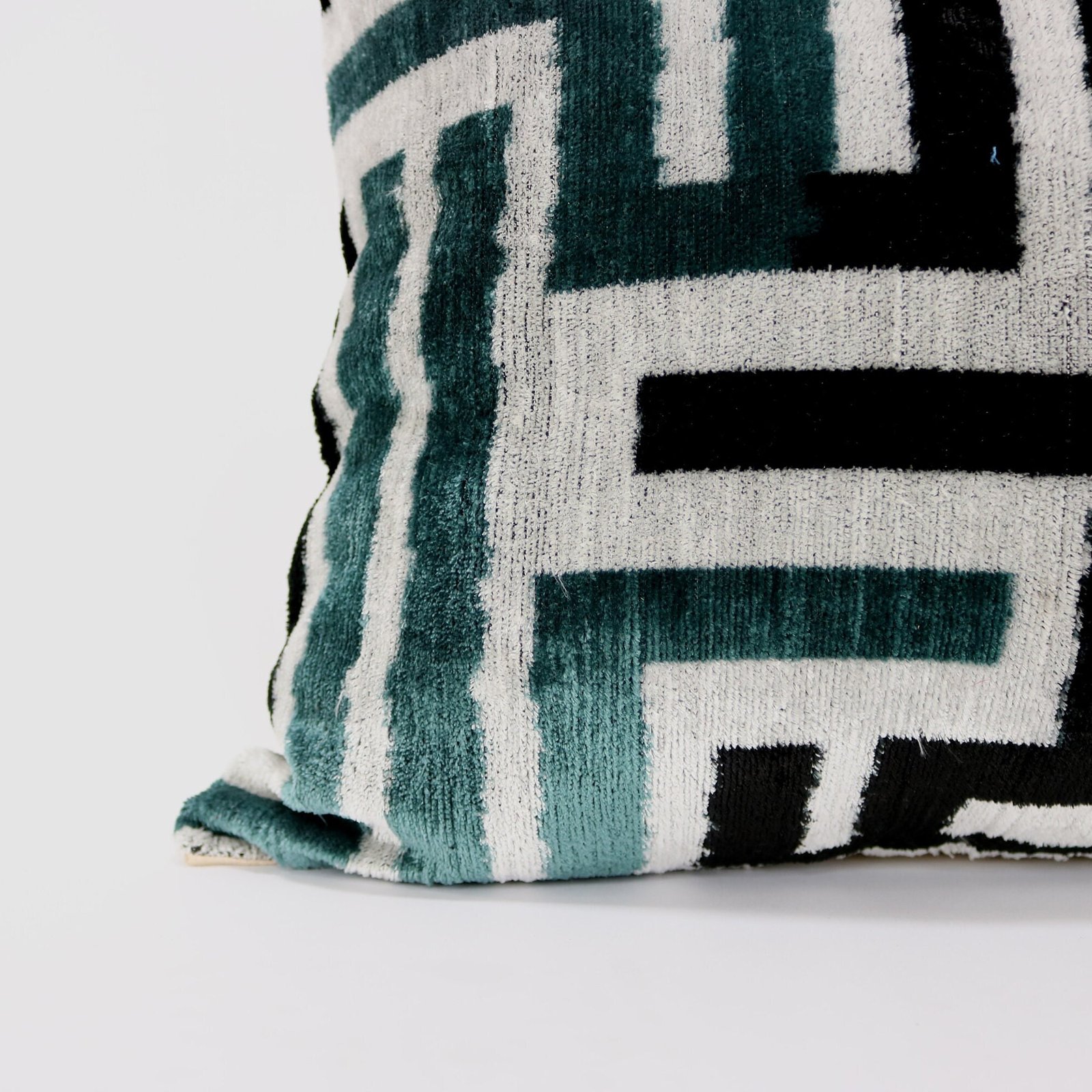 Velvet ikat pillow, Velvet Ikat cushion, Pillow cover, Decorative pillow, Handmade pillow, Throw pillow, Velvet pillow, Home Decor Cushion