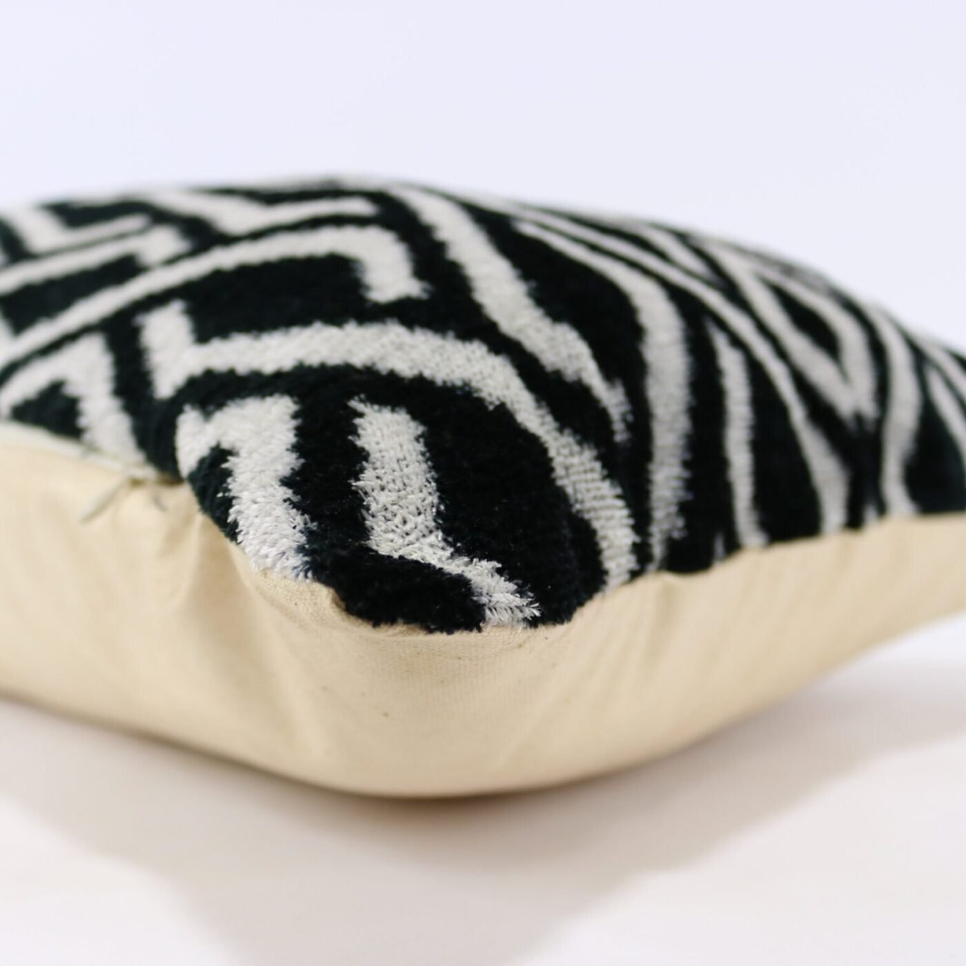 Black and white Velvet ikat pillow, Velvet cushion, Decorative pillow, Handmade pillow, Throw pillow, Velvet pillow, Home Decor Cushion