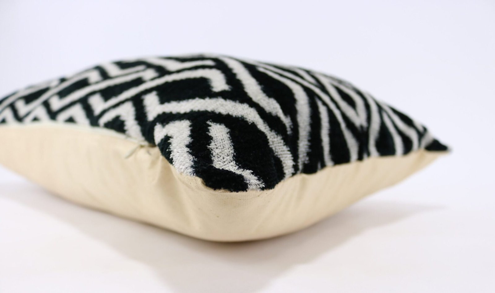 Black and white Velvet ikat pillow, Velvet cushion, Decorative pillow, Handmade pillow, Throw pillow, Velvet pillow, Home Decor Cushion