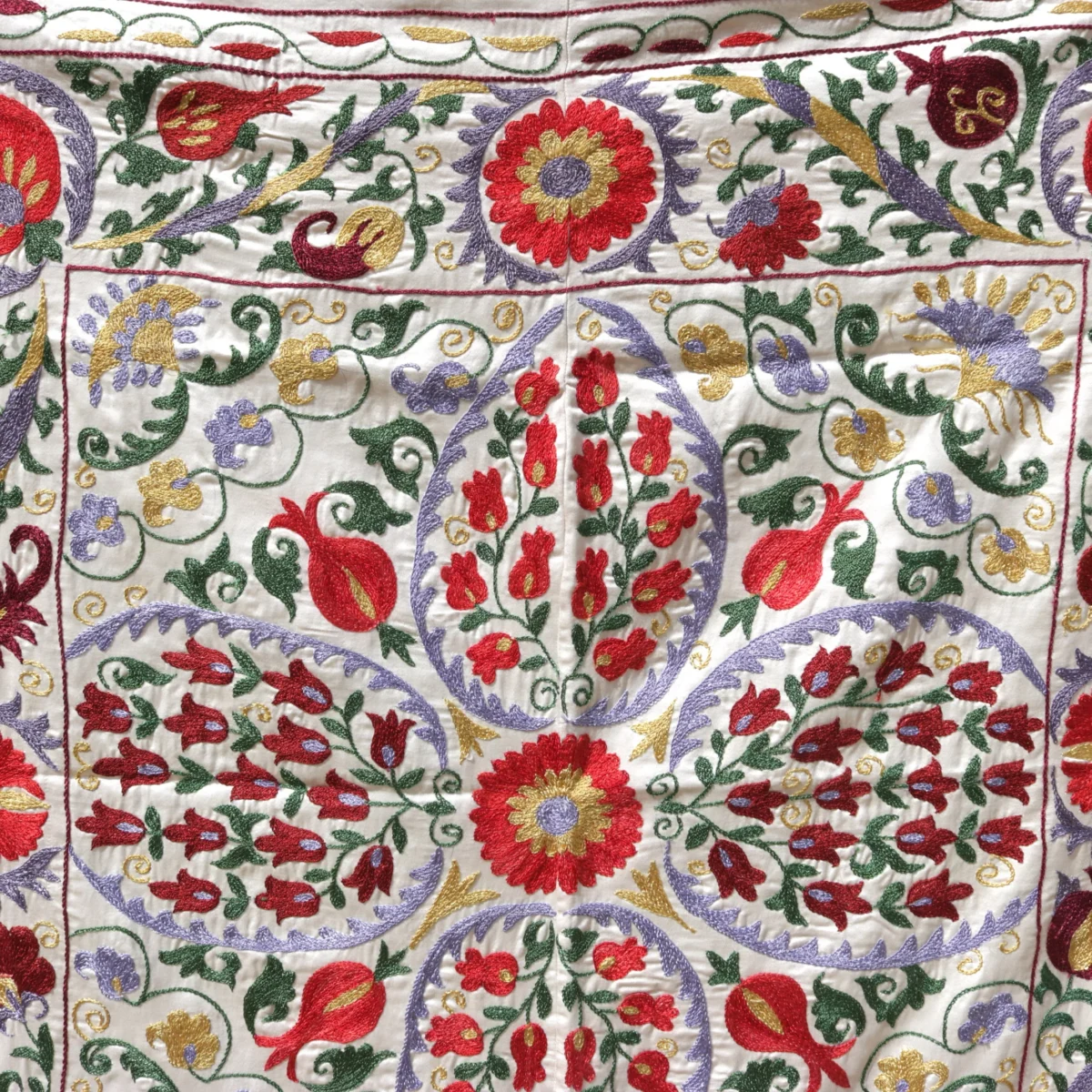 Silk Suzani Clasic Uzbek embroidery,Suzani Fabric Suzani Wall Hanging, Bedspread, Bed cover, Wall hanging, Wall Decor fabric, Tablecloth
