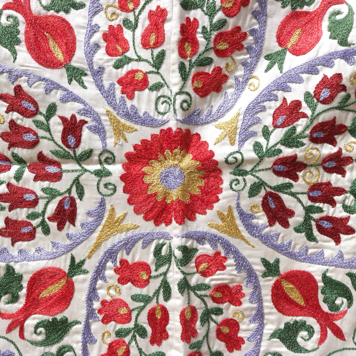 Silk Suzani Clasic Uzbek embroidery,Suzani Fabric Suzani Wall Hanging, Bedspread, Bed cover, Wall hanging, Wall Decor fabric, Tablecloth