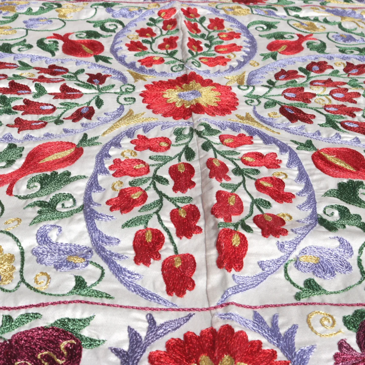 Silk Suzani Clasic Uzbek embroidery,Suzani Fabric Suzani Wall Hanging, Bedspread, Bed cover, Wall hanging, Wall Decor fabric, Tablecloth
