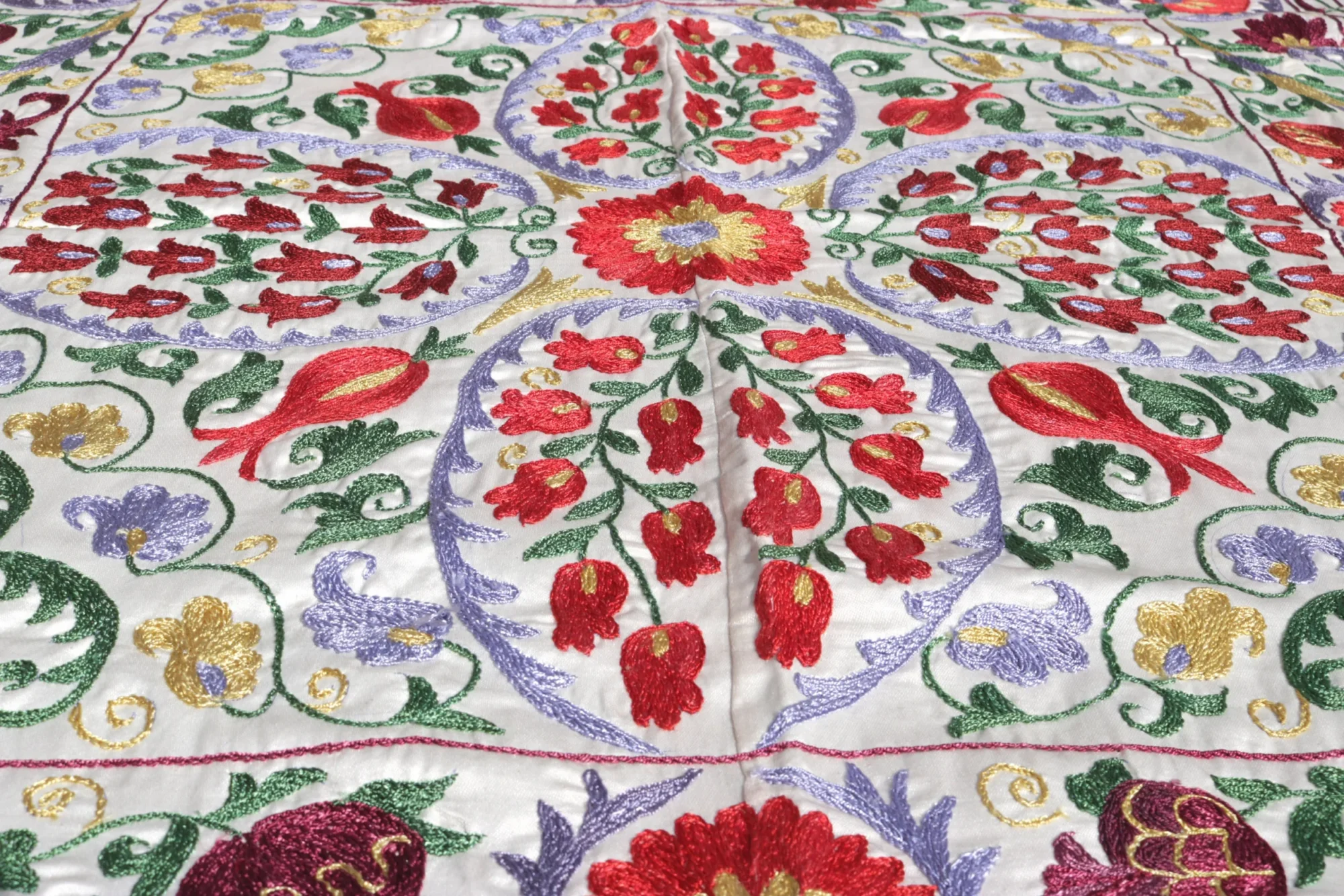 il_fullxfull.5865437908_6yqo Silk Suzani Clasic Uzbek embroidery,Suzani Fabric Suzani Wall Hanging, Bedspread, Bed cover, Wall hanging, Wall Decor fabric, Tablecloth