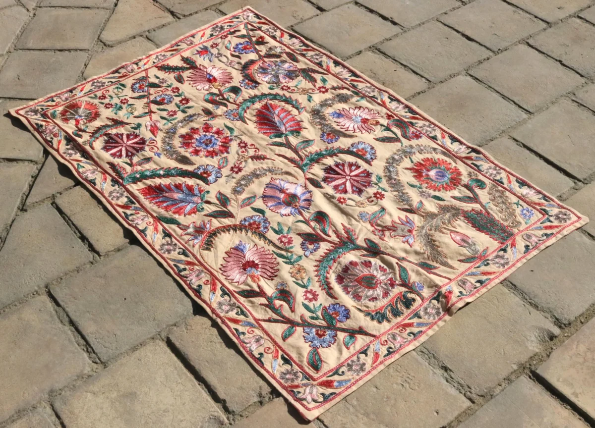 Uzbek handmade embroidery suzani. Bedspread, Bedcover, Wall hanging, Tapestry, Wall decor, Throw, tablecloth.