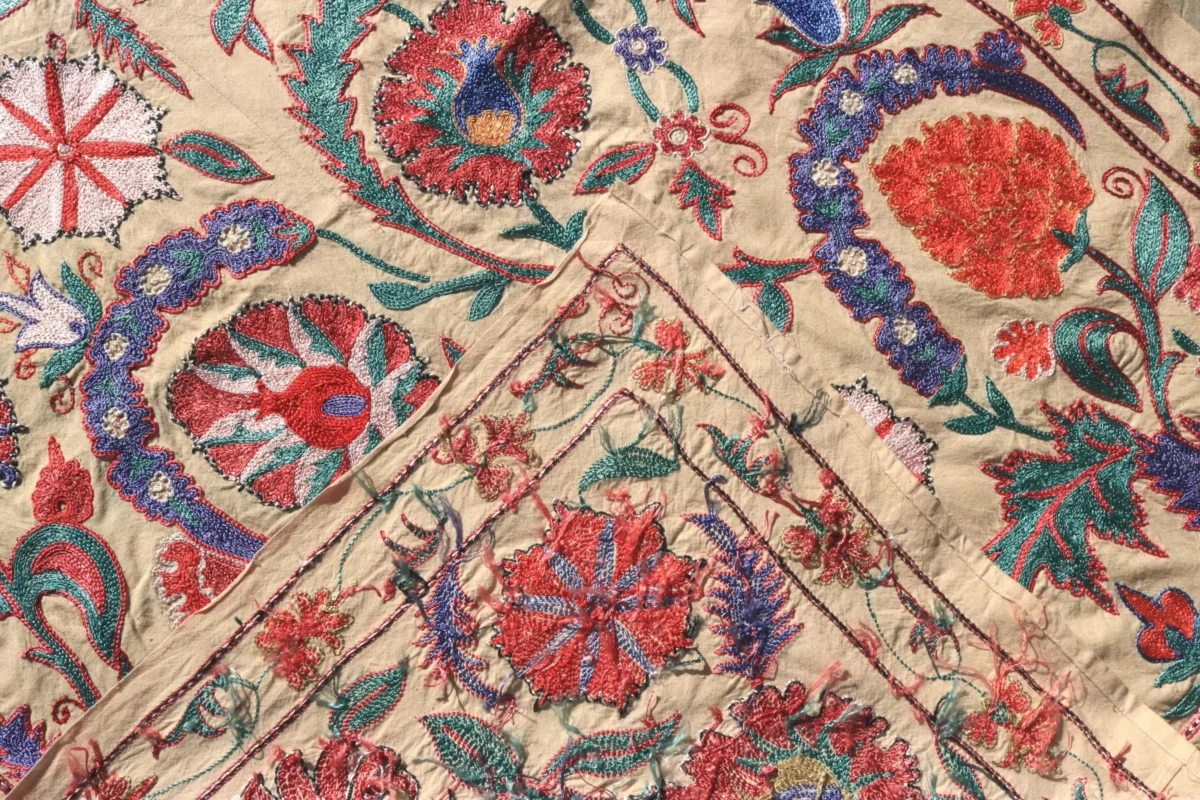 Uzbek handmade embroidery suzani. Bedspread, Bedcover, Wall hanging, Tapestry, Wall decor, Throw, tablecloth.