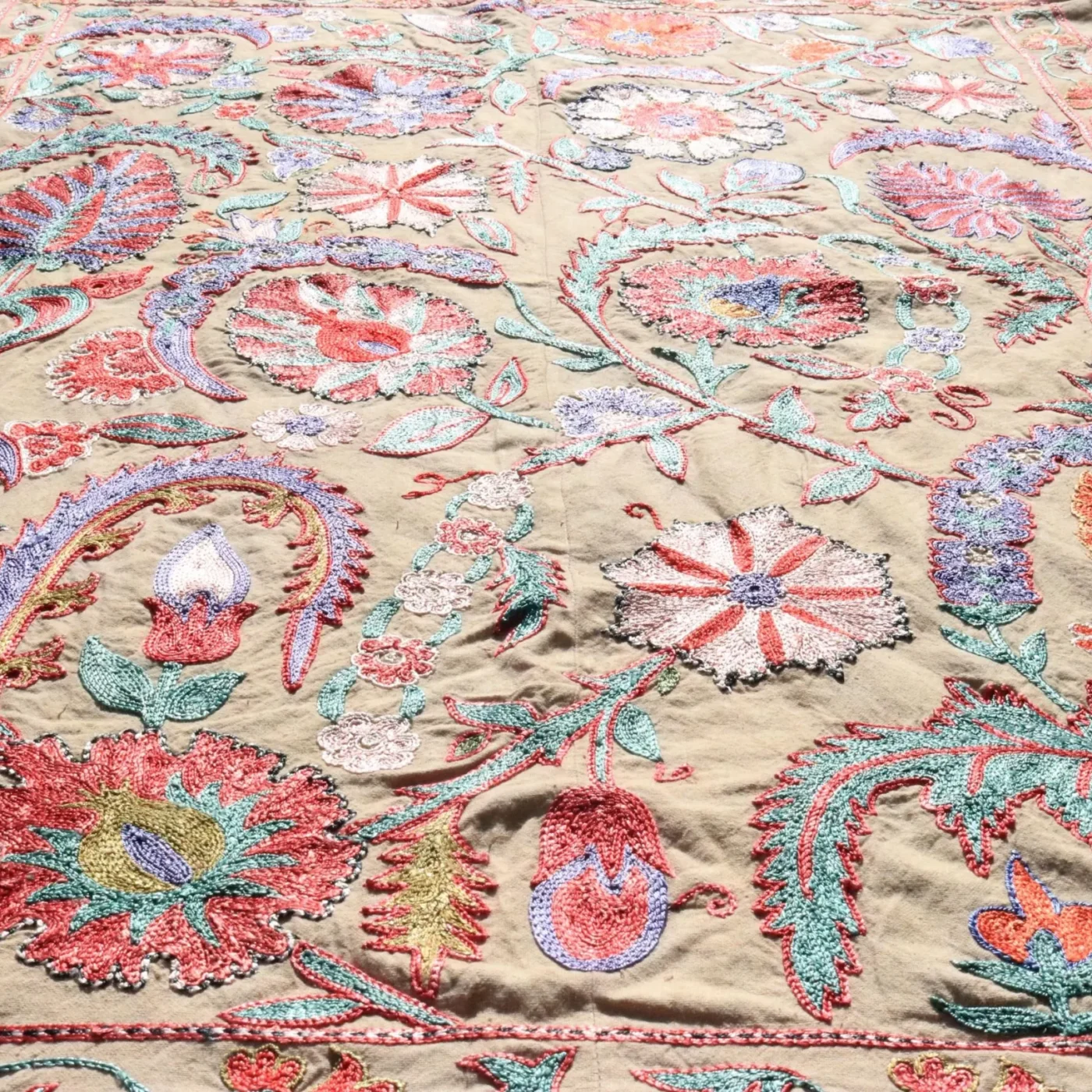 Uzbek handmade embroidery suzani. Bedspread, Bedcover, Wall hanging, Tapestry, Wall decor, Throw, tablecloth.