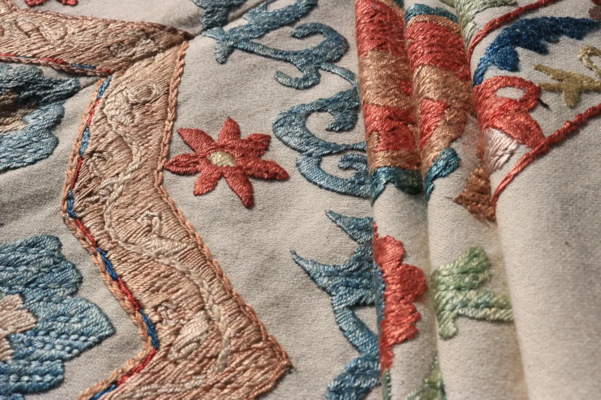 Uzbek handmade embroidery suzani. Bedspread, Bedcover, Wall hanging, Tapestry, Wall decor, Throw, tablecloth.