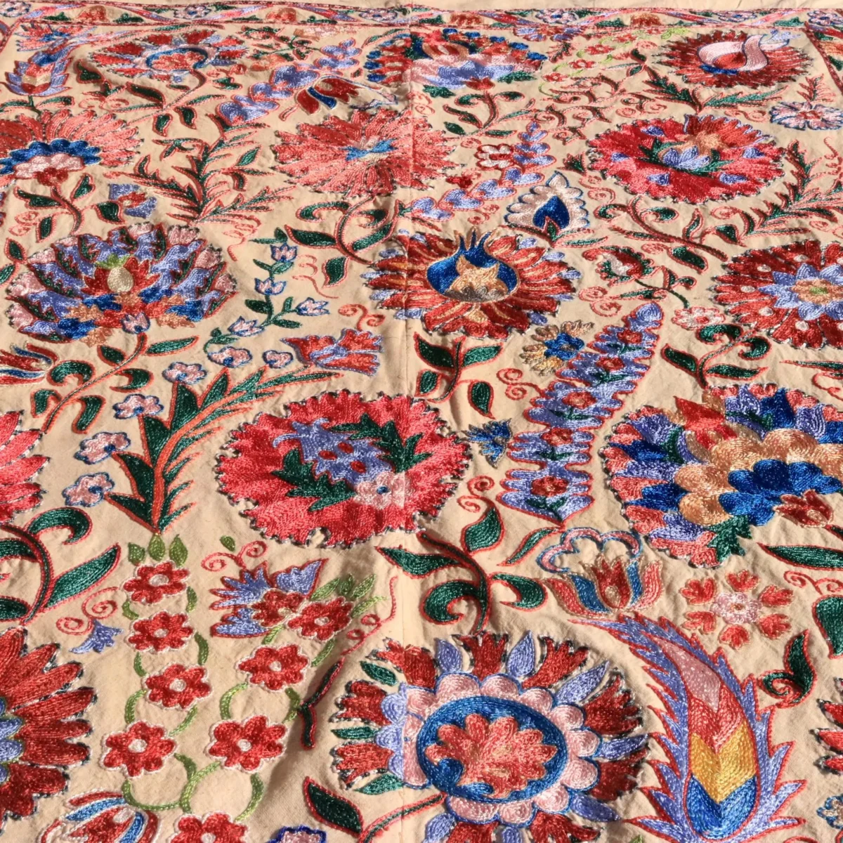 Uzbek handmade embroidery suzani. Bedspread, Bedcover, Wall hanging, Tapestry, Wall decor, Throw, tablecloth.