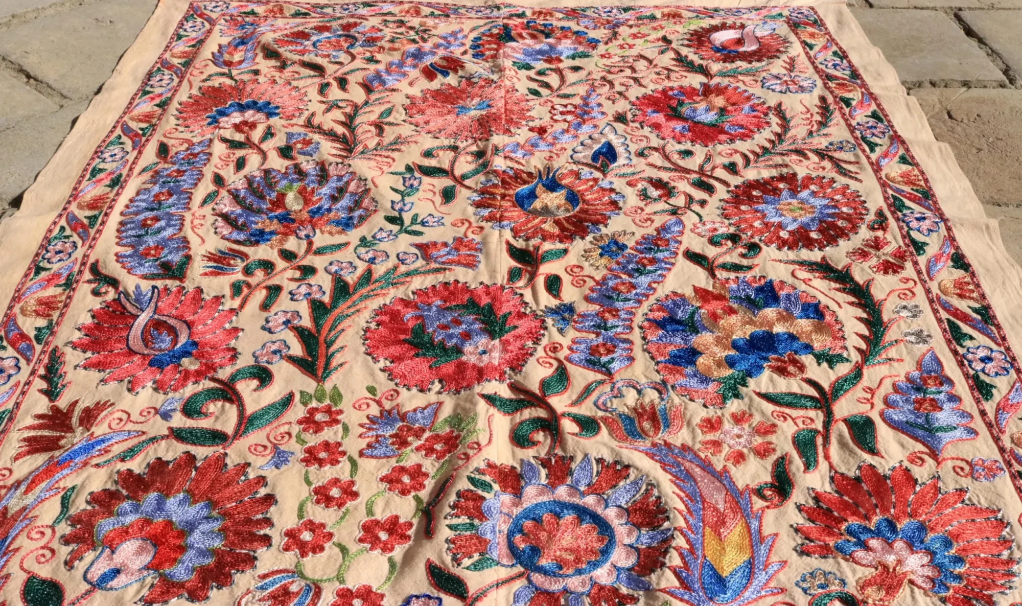 Uzbek handmade embroidery suzani. Bedspread, Bedcover, Wall hanging, Tapestry, Wall decor, Throw, tablecloth.