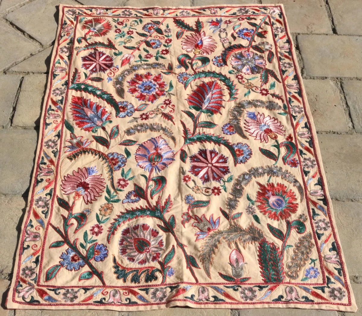 Uzbek handmade embroidery suzani. Bedspread, Bedcover, Wall hanging, Tapestry, Wall decor, Throw, tablecloth.