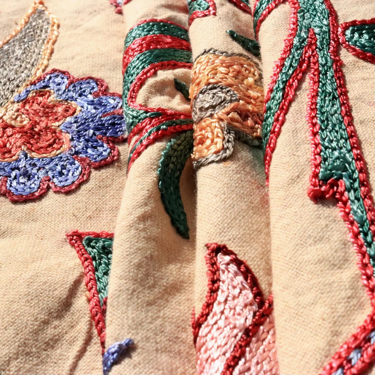 Uzbek handmade embroidery suzani. Bedspread, Bedcover, Wall hanging, Tapestry, Wall decor, Throw, tablecloth.