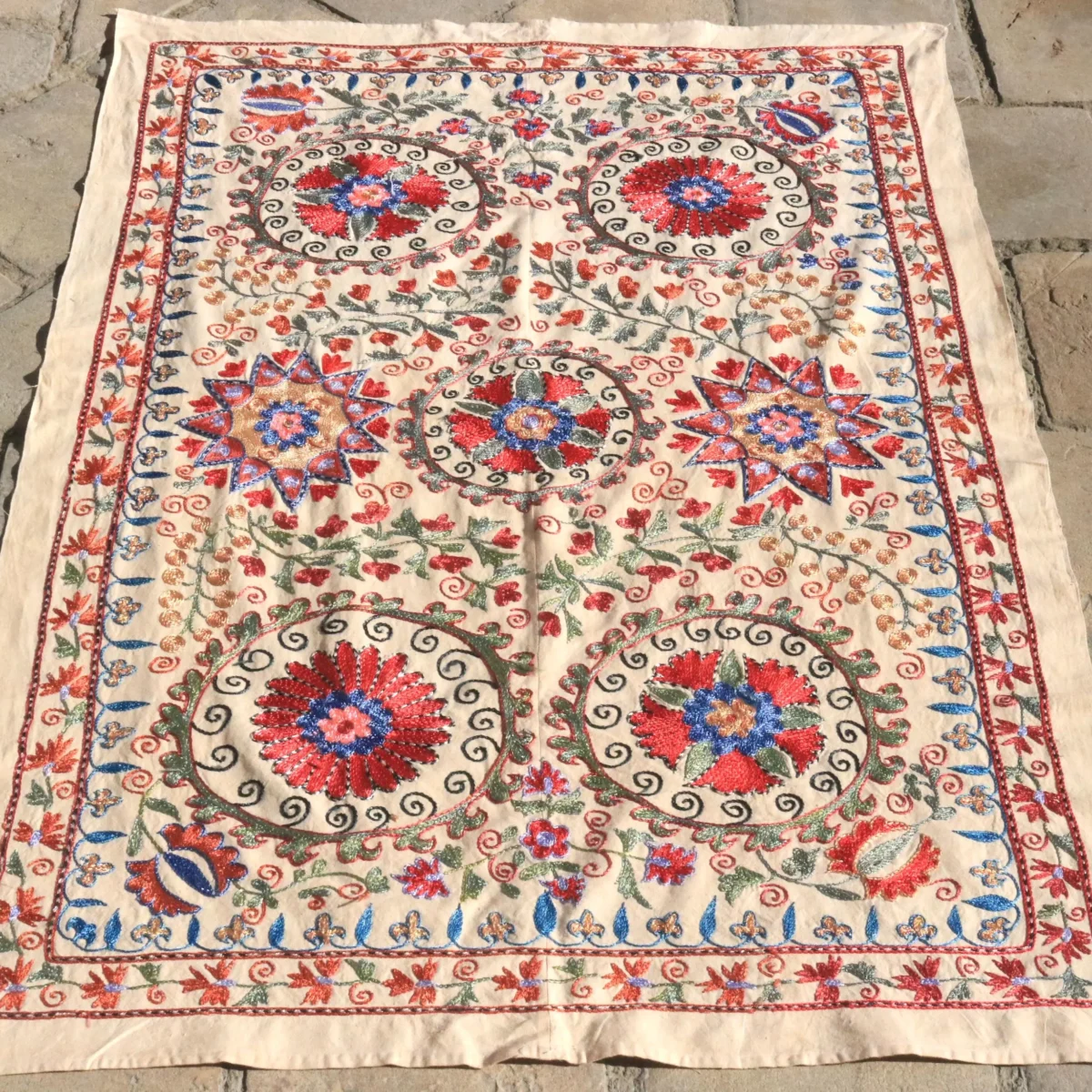 Uzbek handmade embroidery suzani. Bedspread, Bedcover, Wall hanging, Tapestry, Wall decor, Throw, tablecloth.