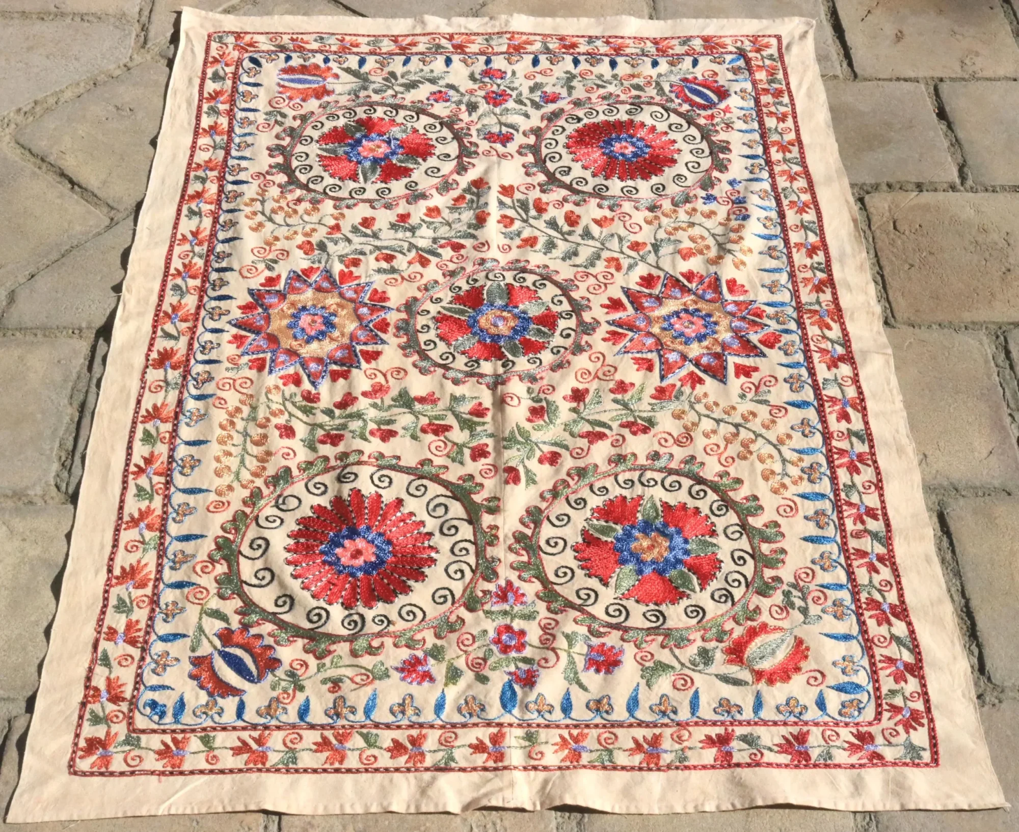 Uzbek handmade embroidery suzani. Bedspread, Bedcover, Wall hanging, Tapestry, Wall decor, Throw, tablecloth.