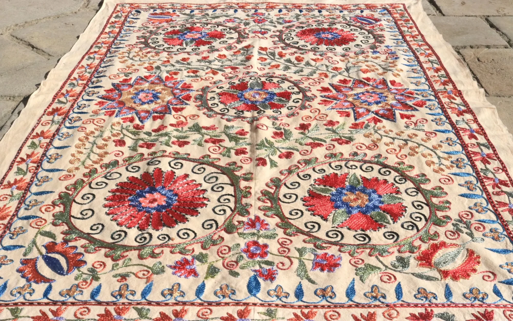 Uzbek handmade embroidery suzani. Bedspread, Bedcover, Wall hanging, Tapestry, Wall decor, Throw, tablecloth.