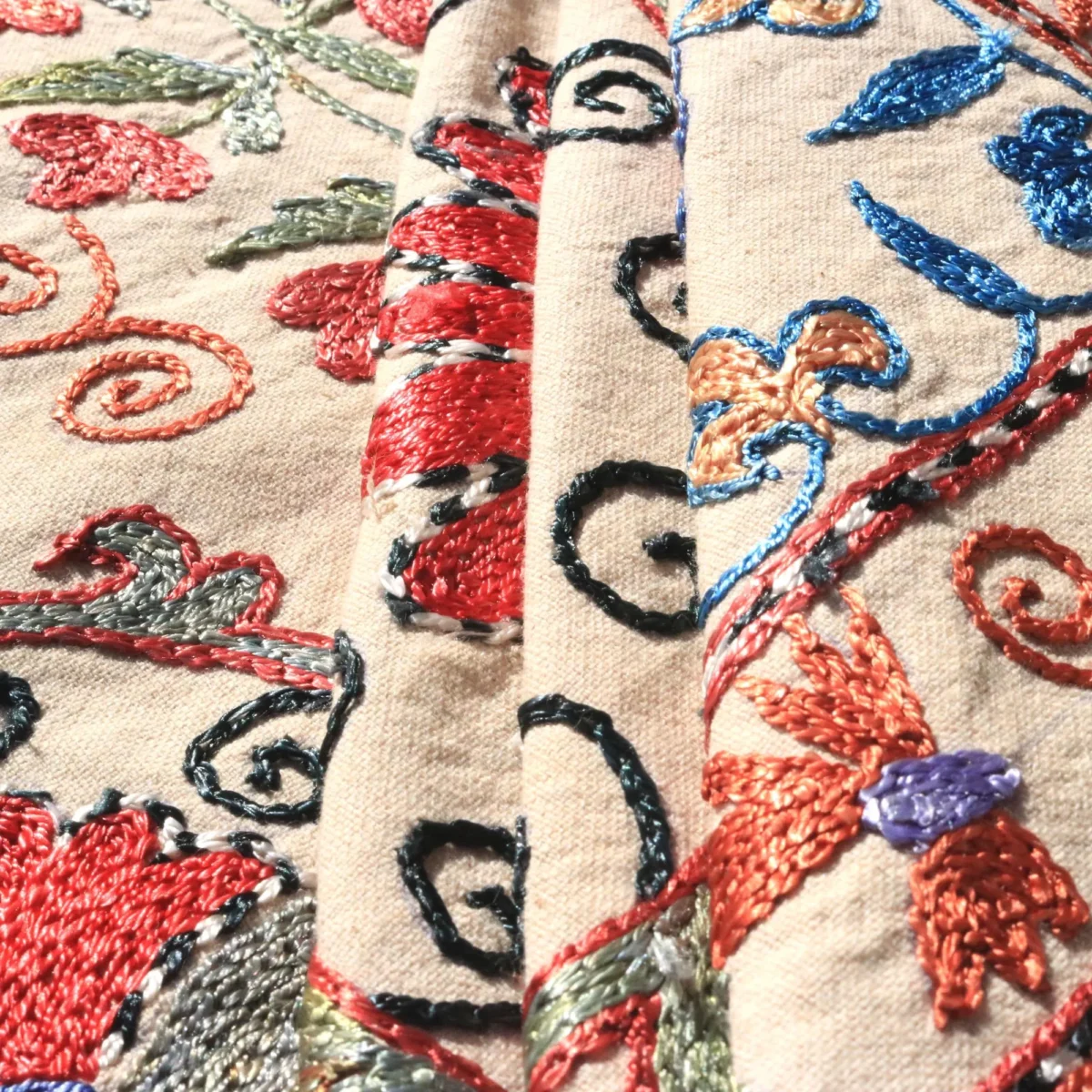 Uzbek handmade embroidery suzani. Bedspread, Bedcover, Wall hanging, Tapestry, Wall decor, Throw, tablecloth.