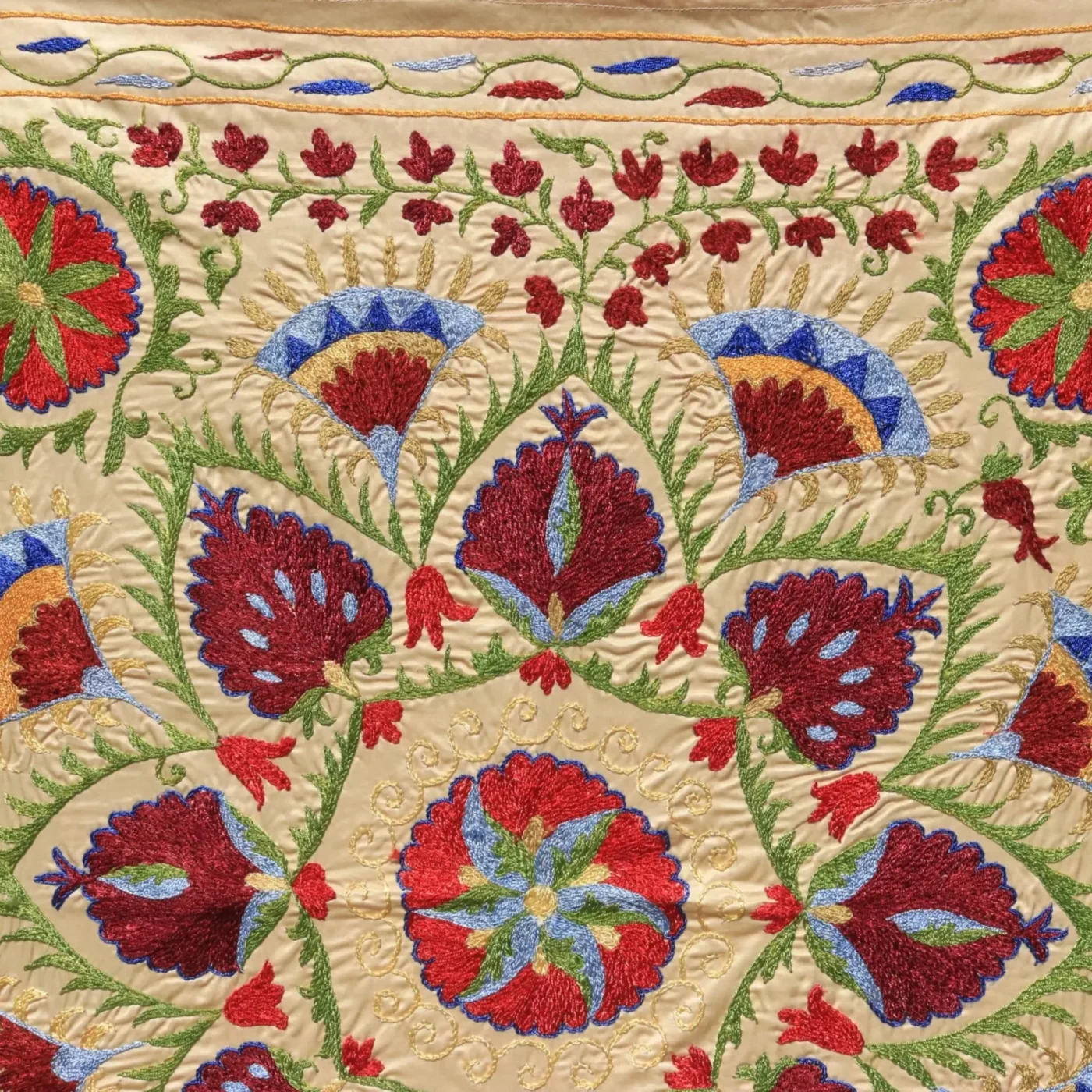 Uzbek handmade embroidery suzani. Bedspread, Bedcover, Wall hanging, Tapestry, Wall decor, Throw, tablecloth.