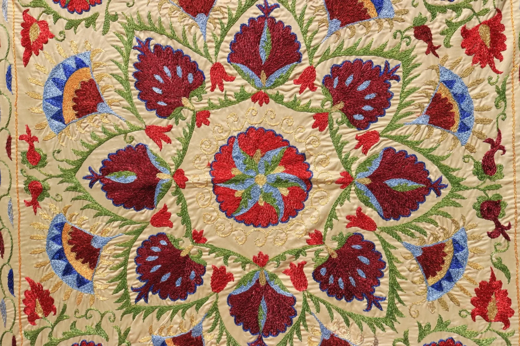 Uzbek handmade embroidery suzani. Bedspread, Bedcover, Wall hanging, Tapestry, Wall decor, Throw, tablecloth.