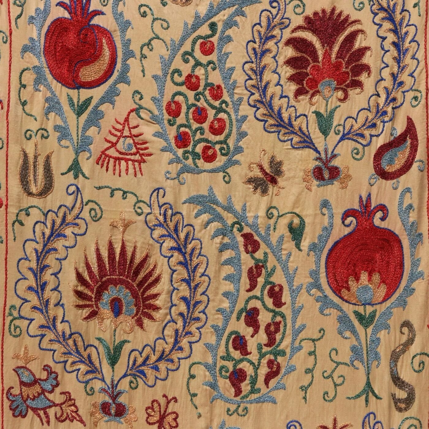 Uzbek handmade embroidery suzani. Bedspread, Bedcover, Wall hanging, Tapestry, Wall decor, Throw, tablecloth.