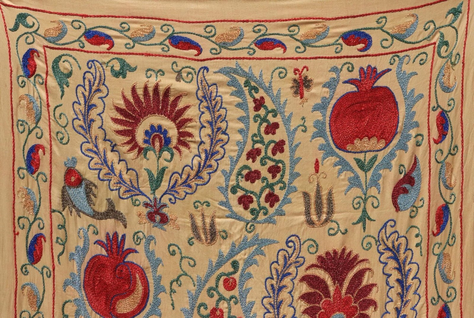 Uzbek handmade embroidery suzani. Bedspread, Bedcover, Wall hanging, Tapestry, Wall decor, Throw, tablecloth.