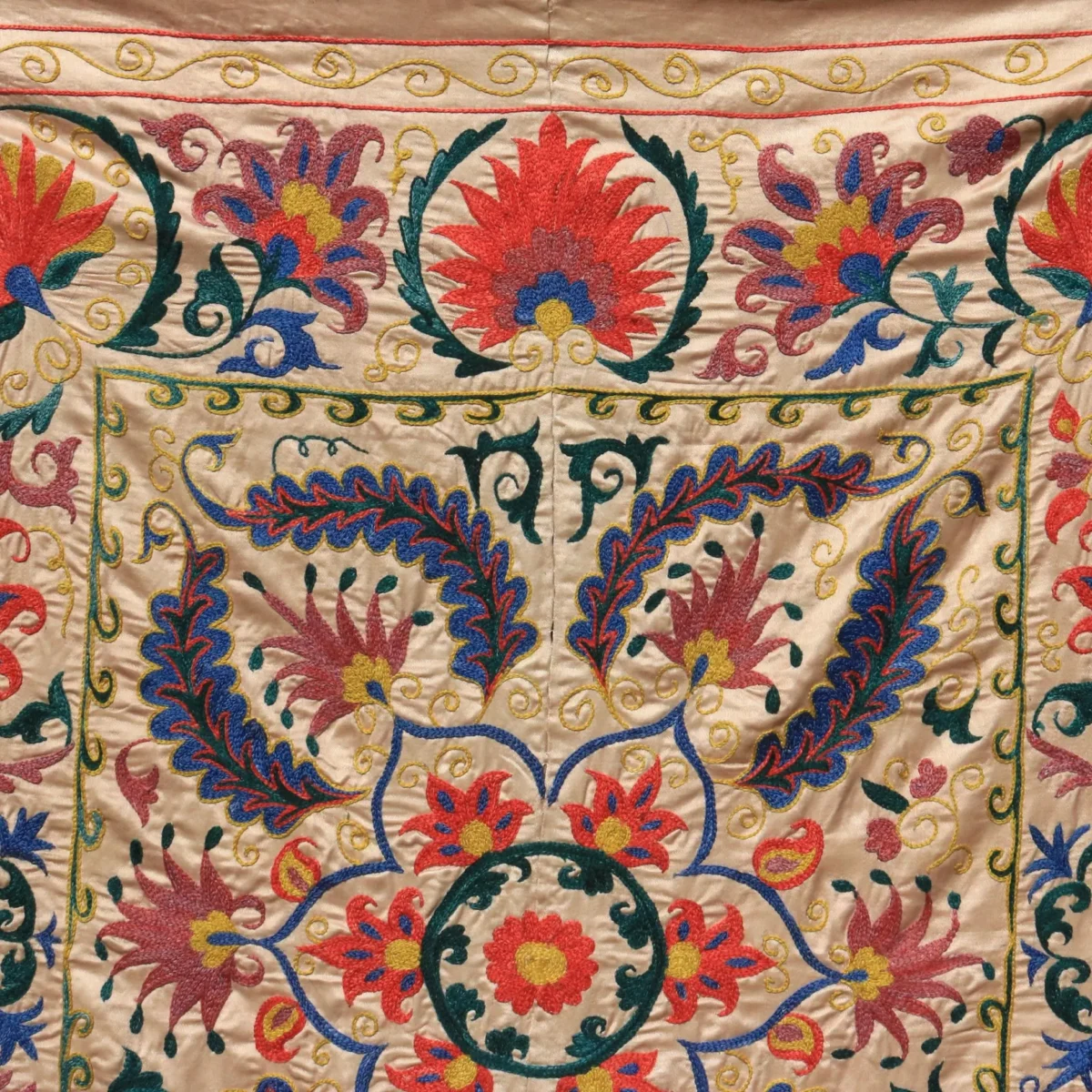 Uzbek handmade embroidery suzani. Bedspread, Bedcover, Wall hanging, Tapestry, Wall decor, Throw, tablecloth.