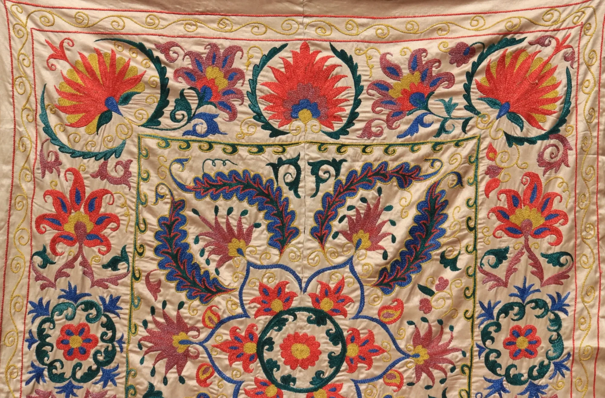 Uzbek handmade embroidery suzani. Bedspread, Bedcover, Wall hanging, Tapestry, Wall decor, Throw, tablecloth.