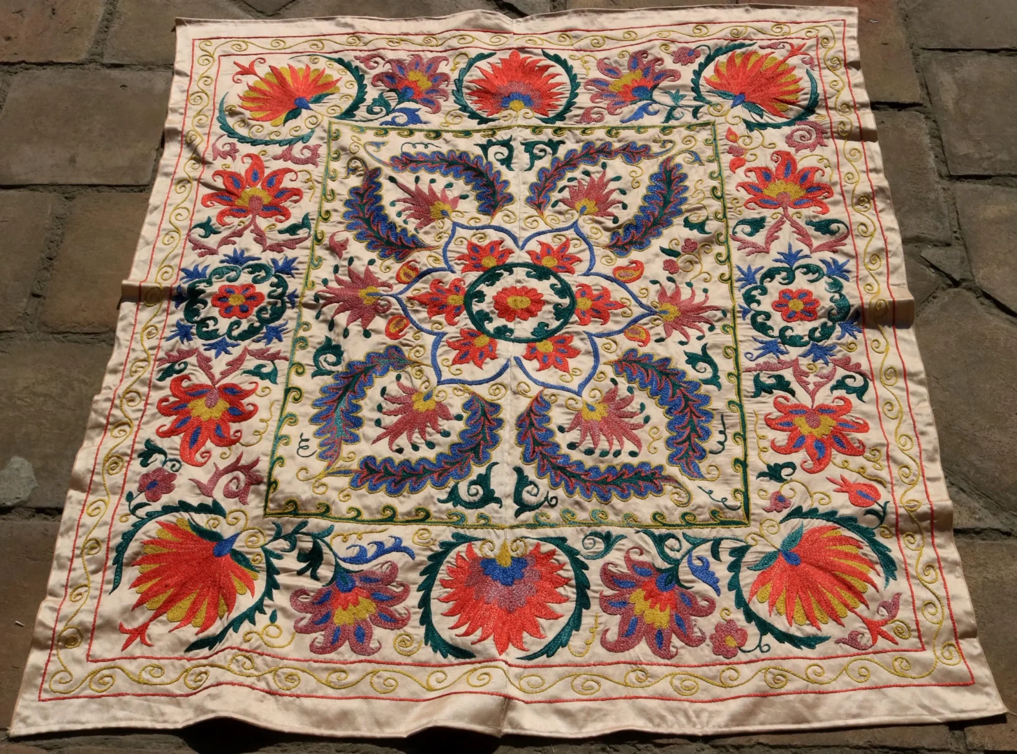 Uzbek handmade embroidery suzani. Bedspread, Bedcover, Wall hanging, Tapestry, Wall decor, Throw, tablecloth.