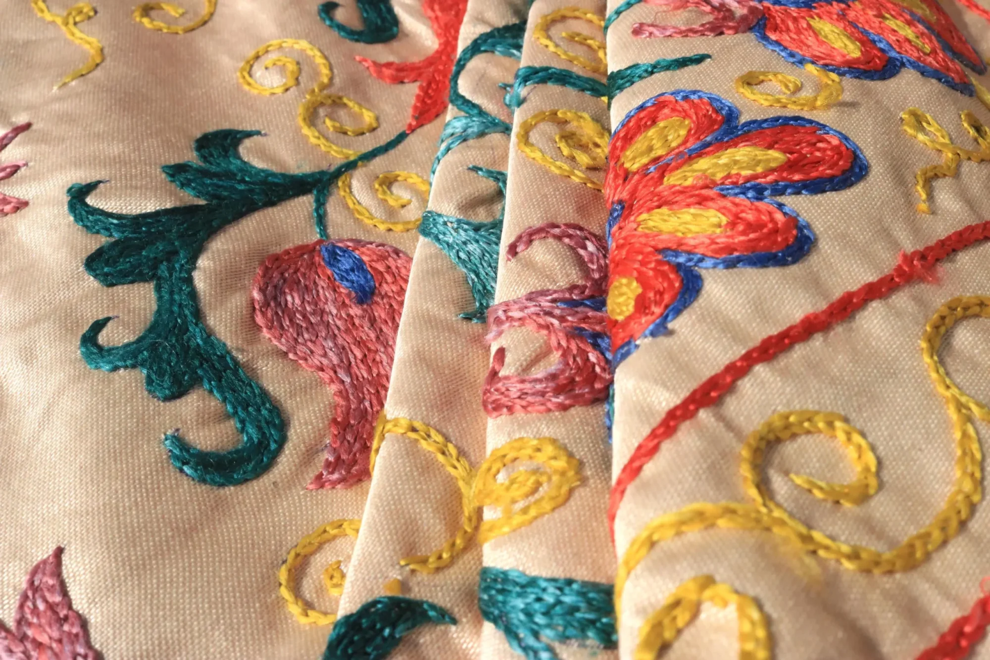 Uzbek handmade embroidery suzani. Bedspread, Bedcover, Wall hanging, Tapestry, Wall decor, Throw, tablecloth.