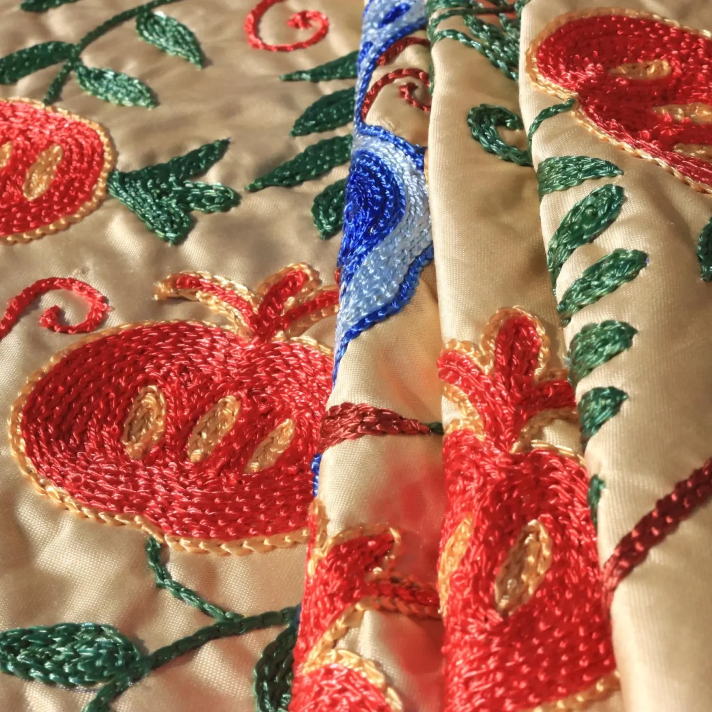 Uzbek handmade embroidery suzani. Bedspread, Bedcover, Wall hanging, Tapestry, Wall decor, Throw, tablecloth.