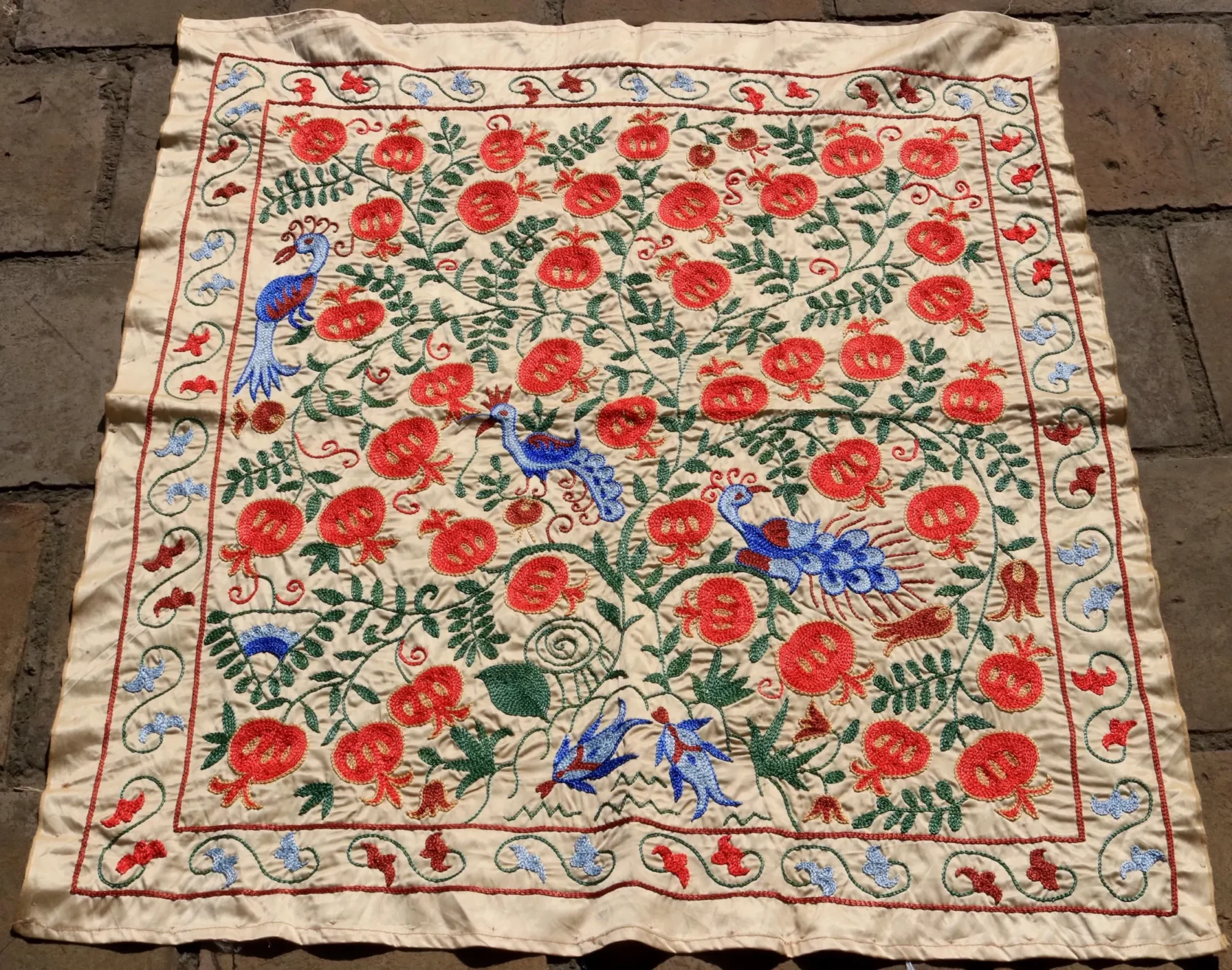 Uzbek handmade embroidery suzani. Bedspread, Bedcover, Wall hanging, Tapestry, Wall decor, Throw, tablecloth.