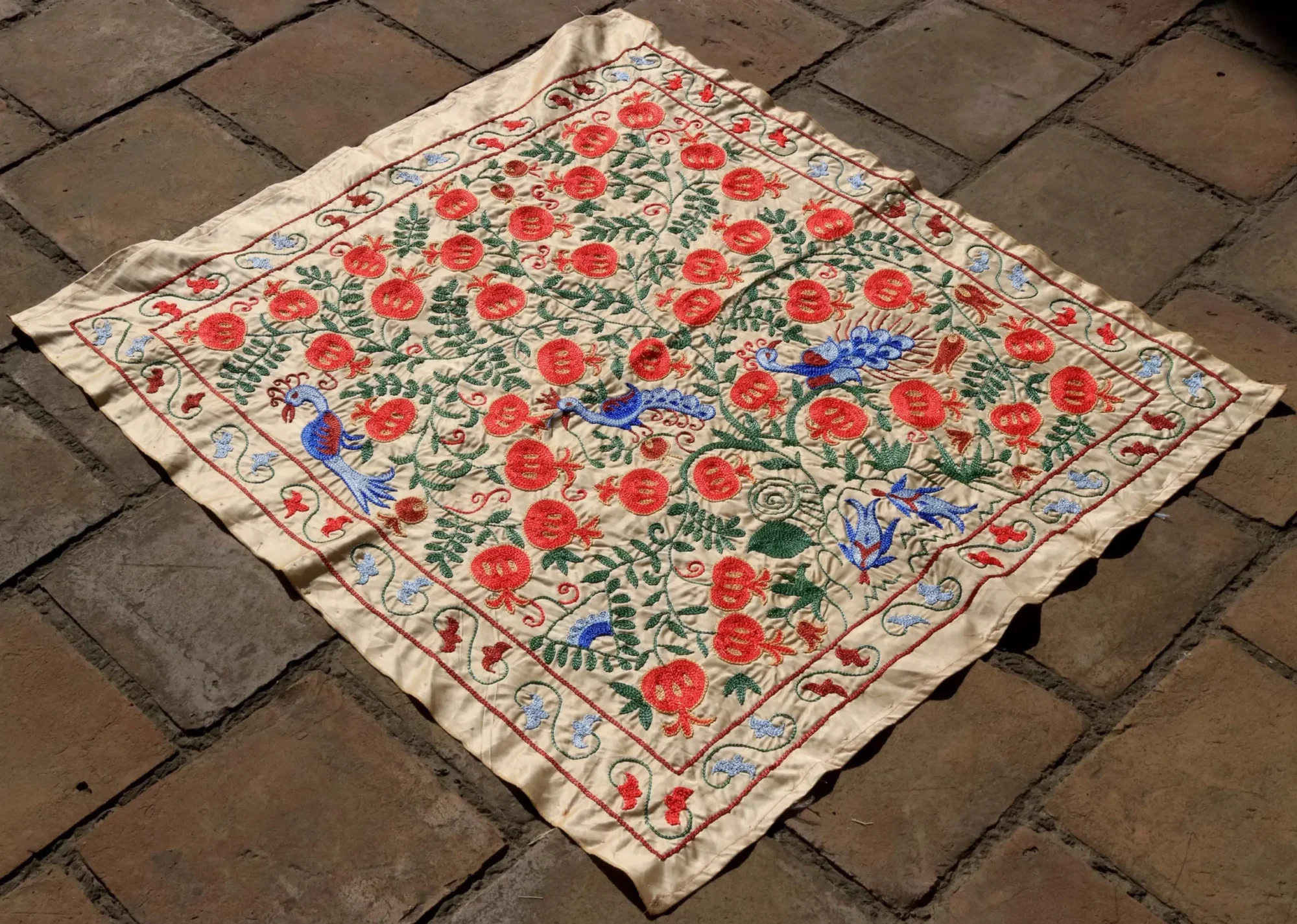 Uzbek handmade embroidery suzani. Bedspread, Bedcover, Wall hanging, Tapestry, Wall decor, Throw, tablecloth.