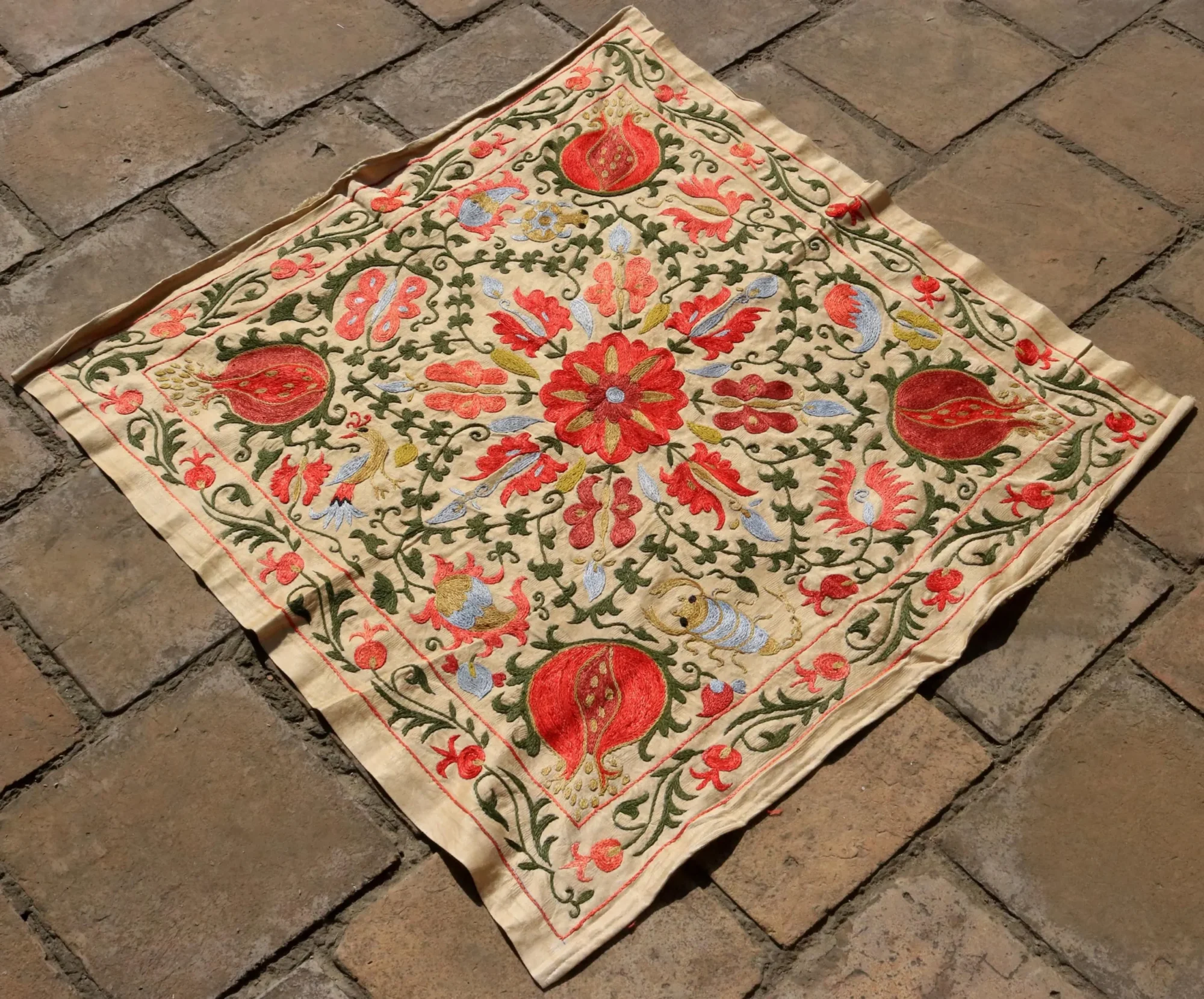 Uzbek handmade embroidery suzani. Bedspread, Bedcover, Wall hanging, Tapestry, Wall decor, Throw, tablecloth.