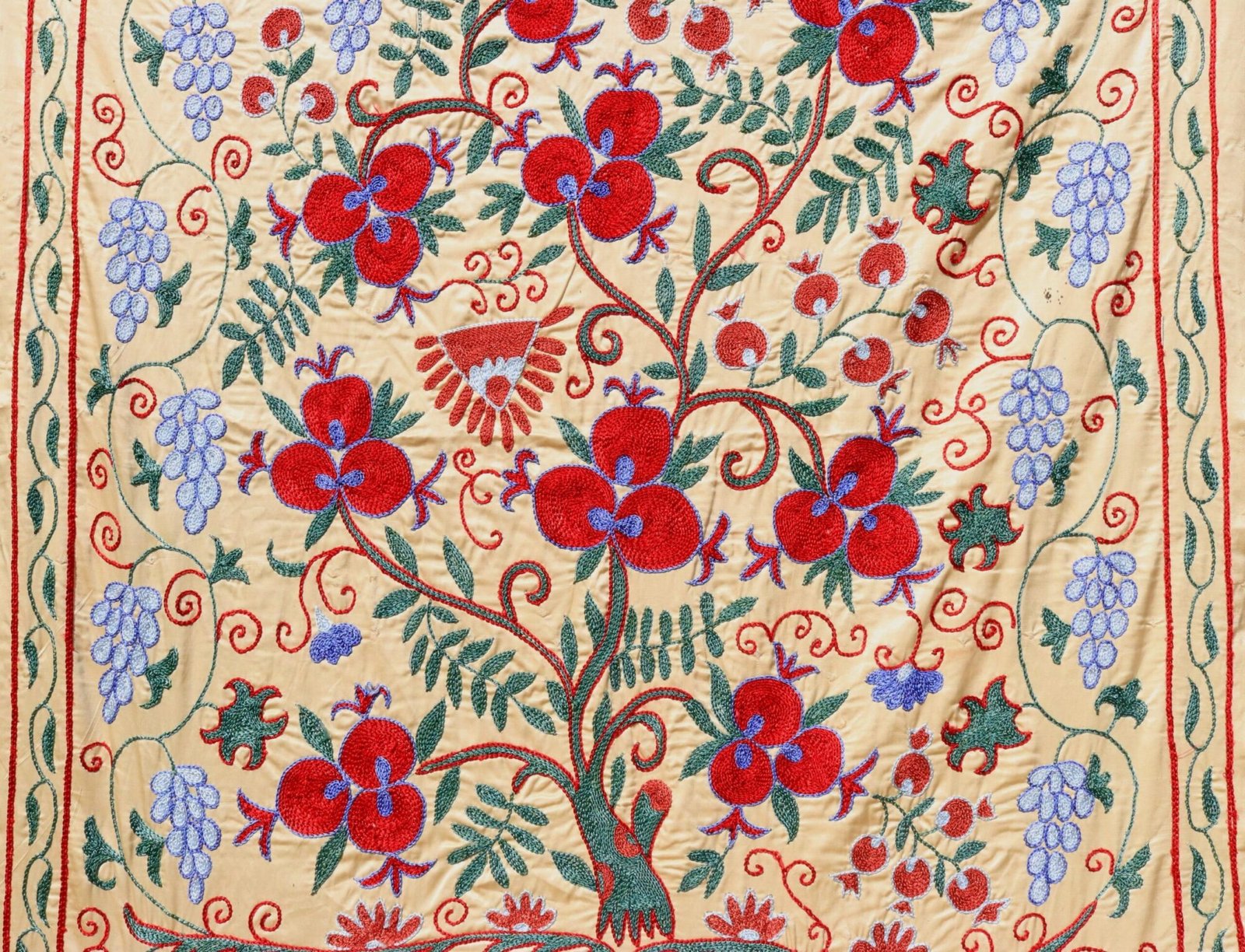 Uzbek handmade embroidery suzani. Bedspread, Bedcover, Wall hanging, Tapestry, Wall decor, Throw, tablecloth.