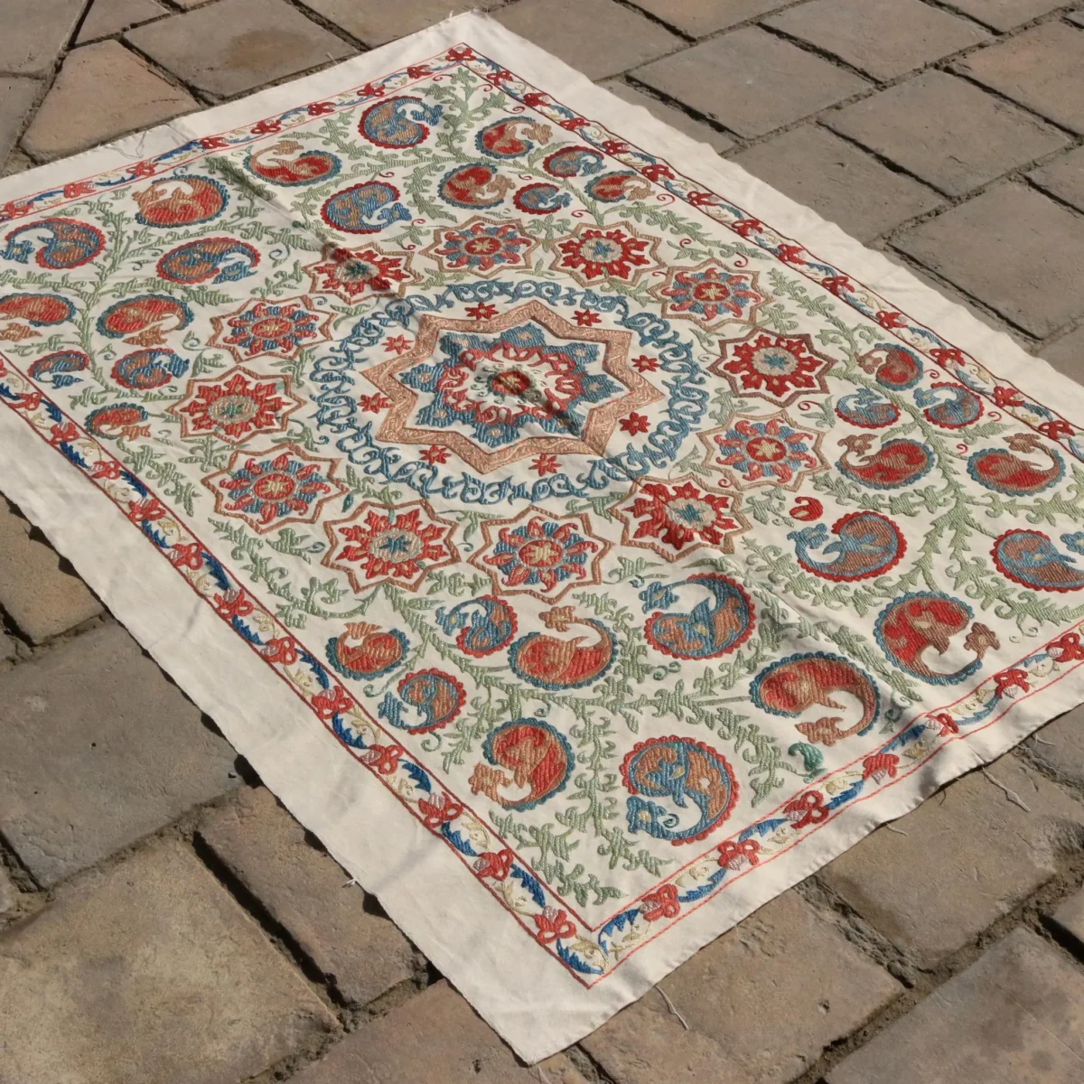 Uzbek handmade embroidery suzani. Bedspread, Bedcover, Wall hanging, Tapestry, Wall decor, Throw, tablecloth.