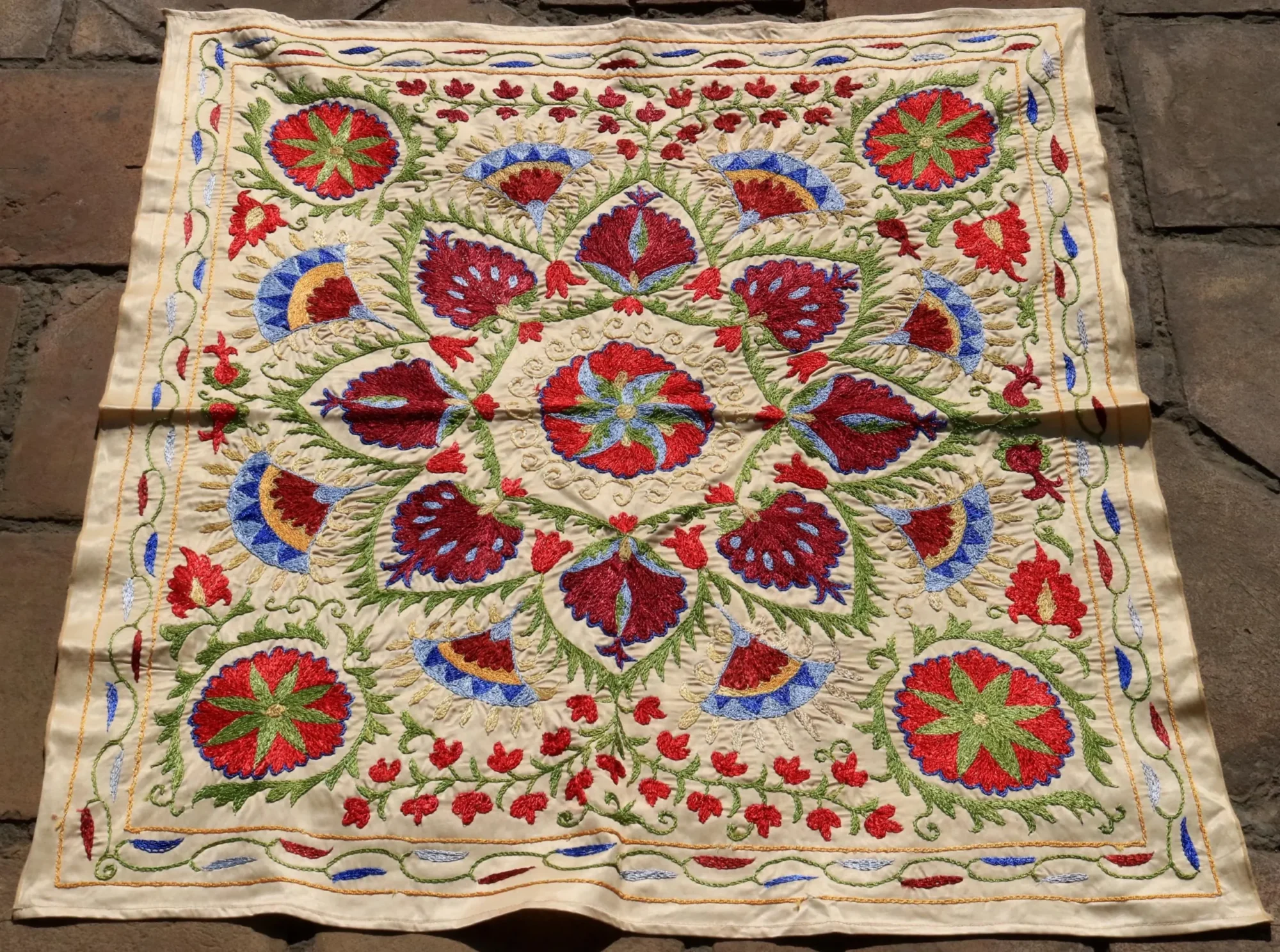 Uzbek handmade embroidery suzani. Bedspread, Bedcover, Wall hanging, Tapestry, Wall decor, Throw, tablecloth.